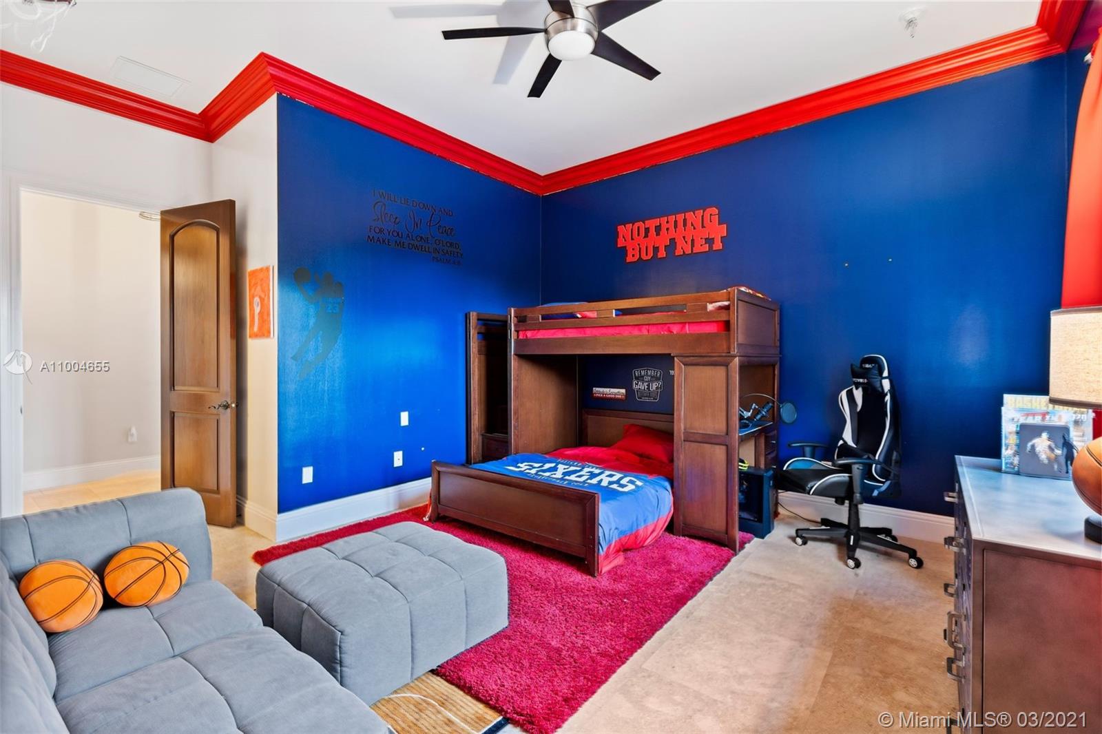 TOWN & RANCH ESTS - Residential