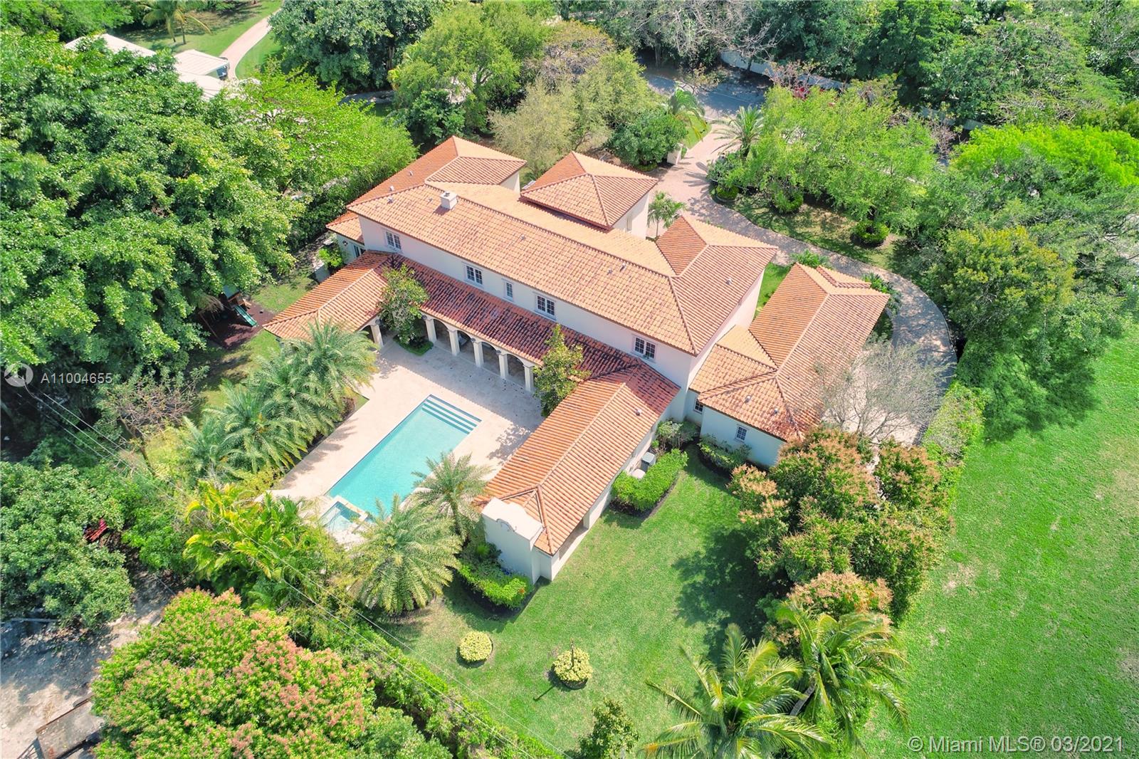 TOWN & RANCH ESTS - Residential