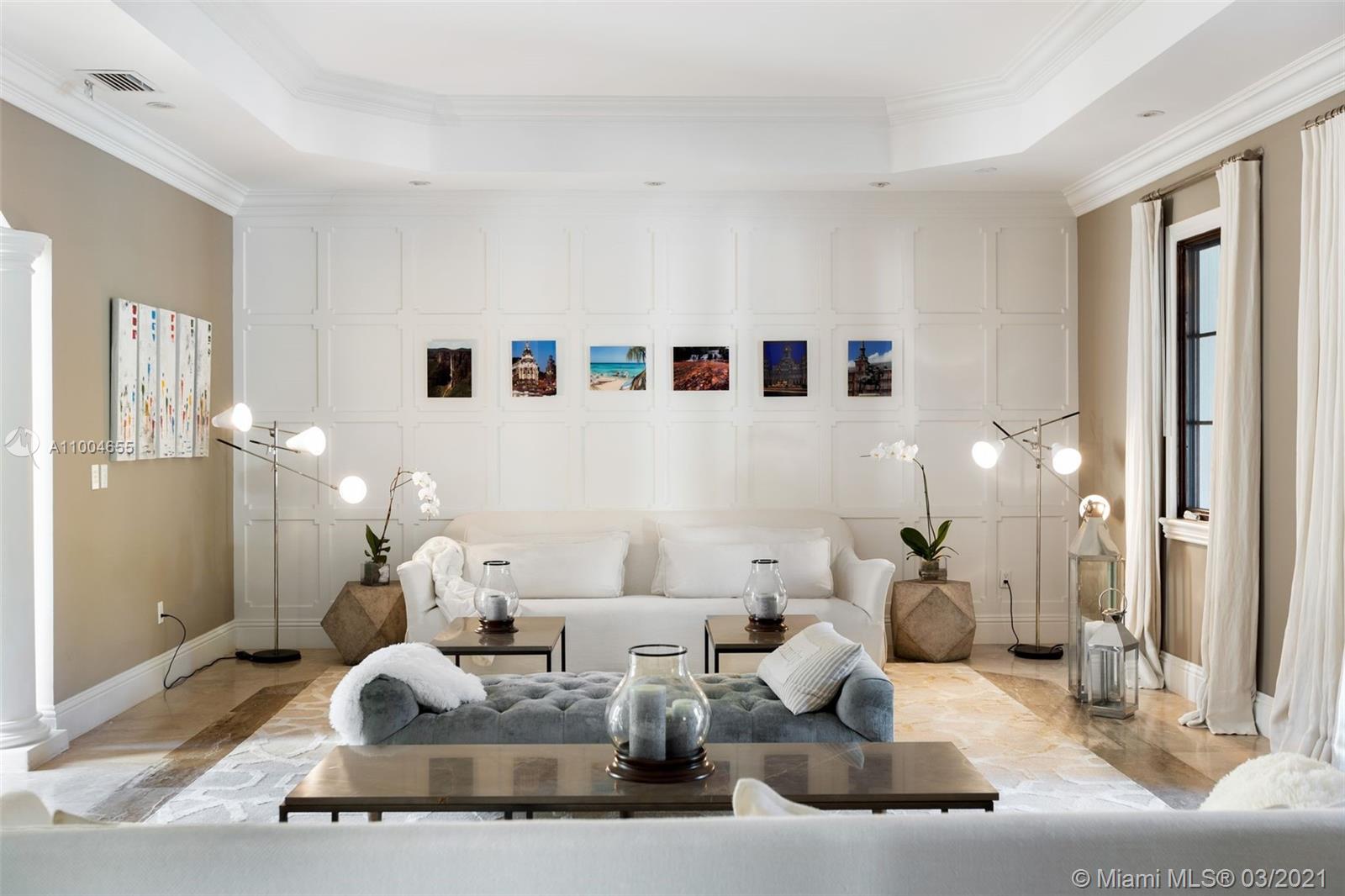 TOWN & RANCH ESTS - Residential