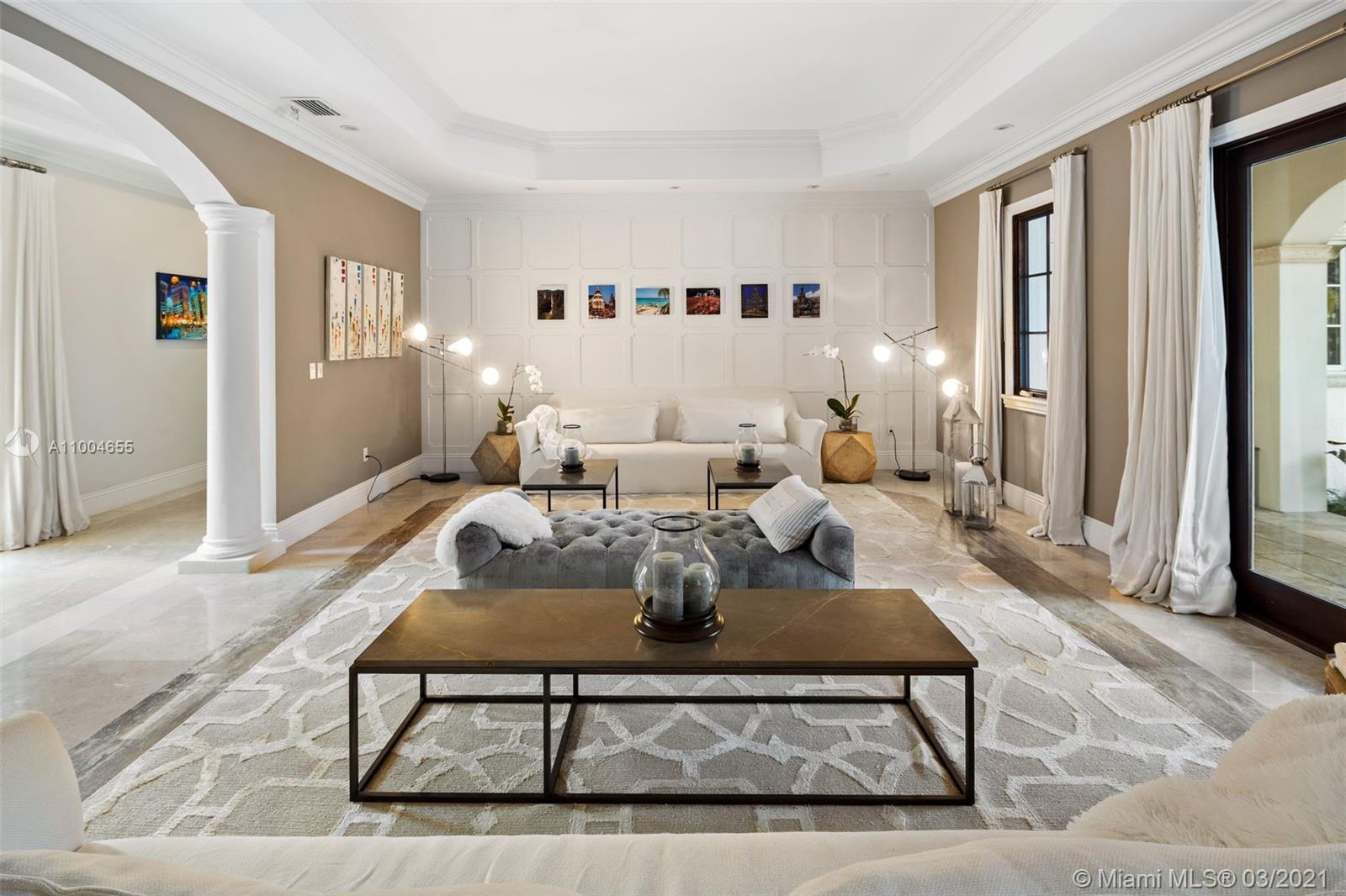 TOWN & RANCH ESTS - Residential