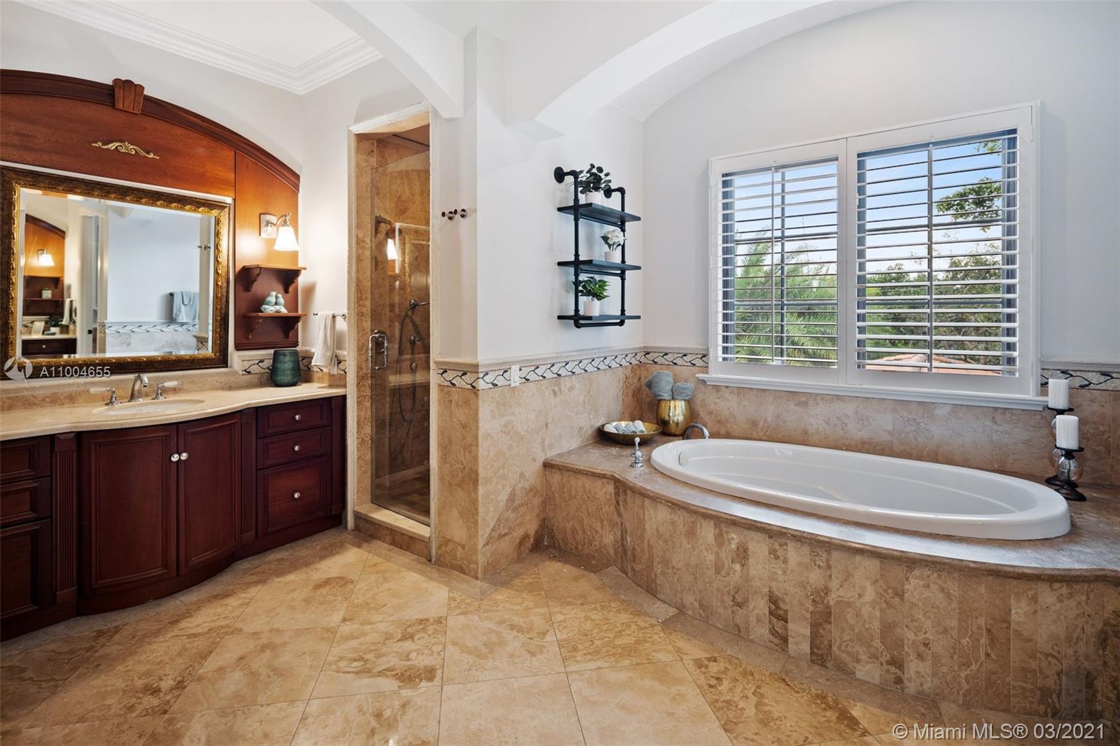 TOWN & RANCH ESTS - Residential