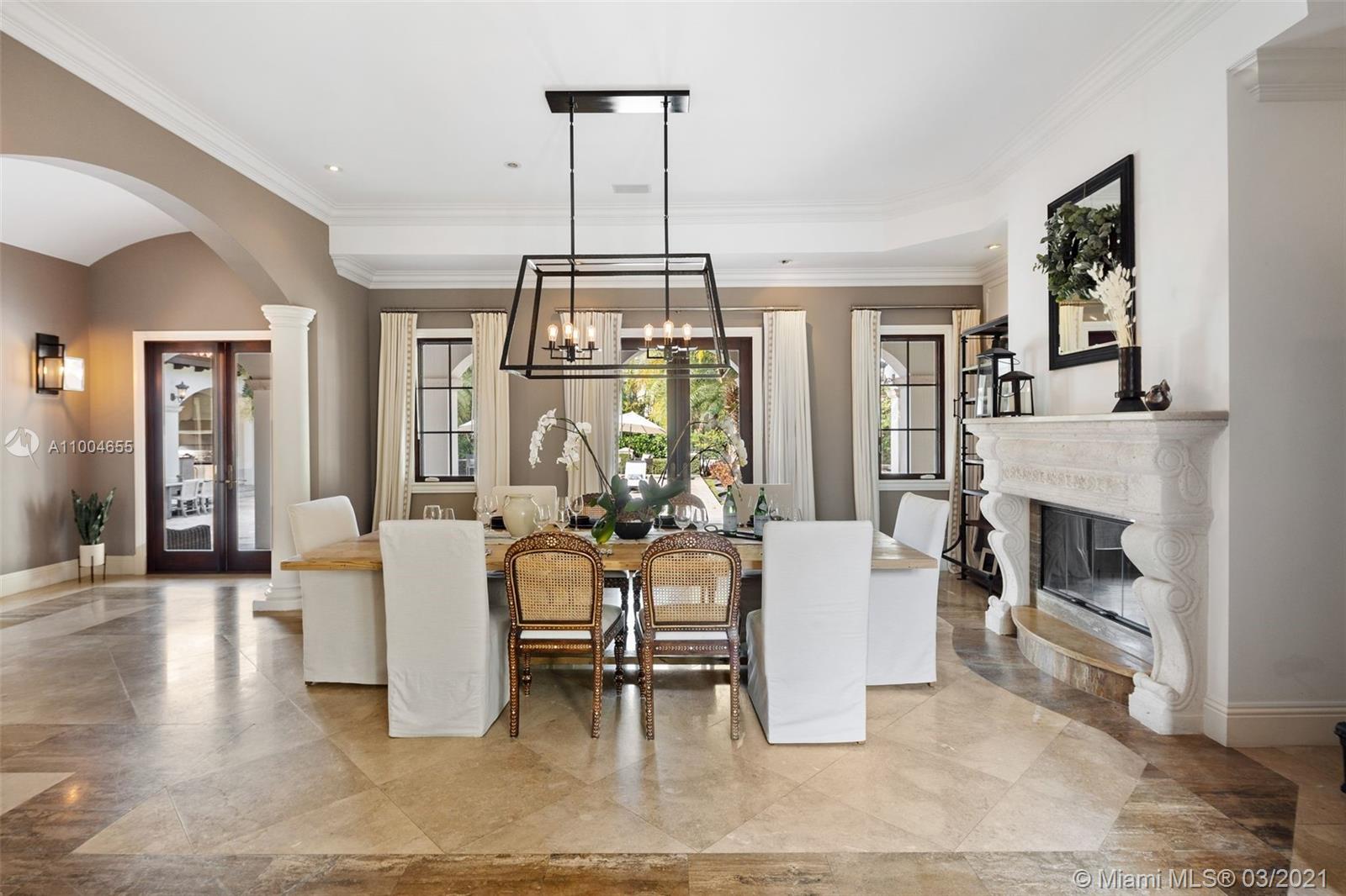 TOWN & RANCH ESTS - Residential