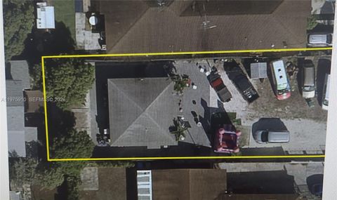 150 NW 17th Ct Miami FL 33125