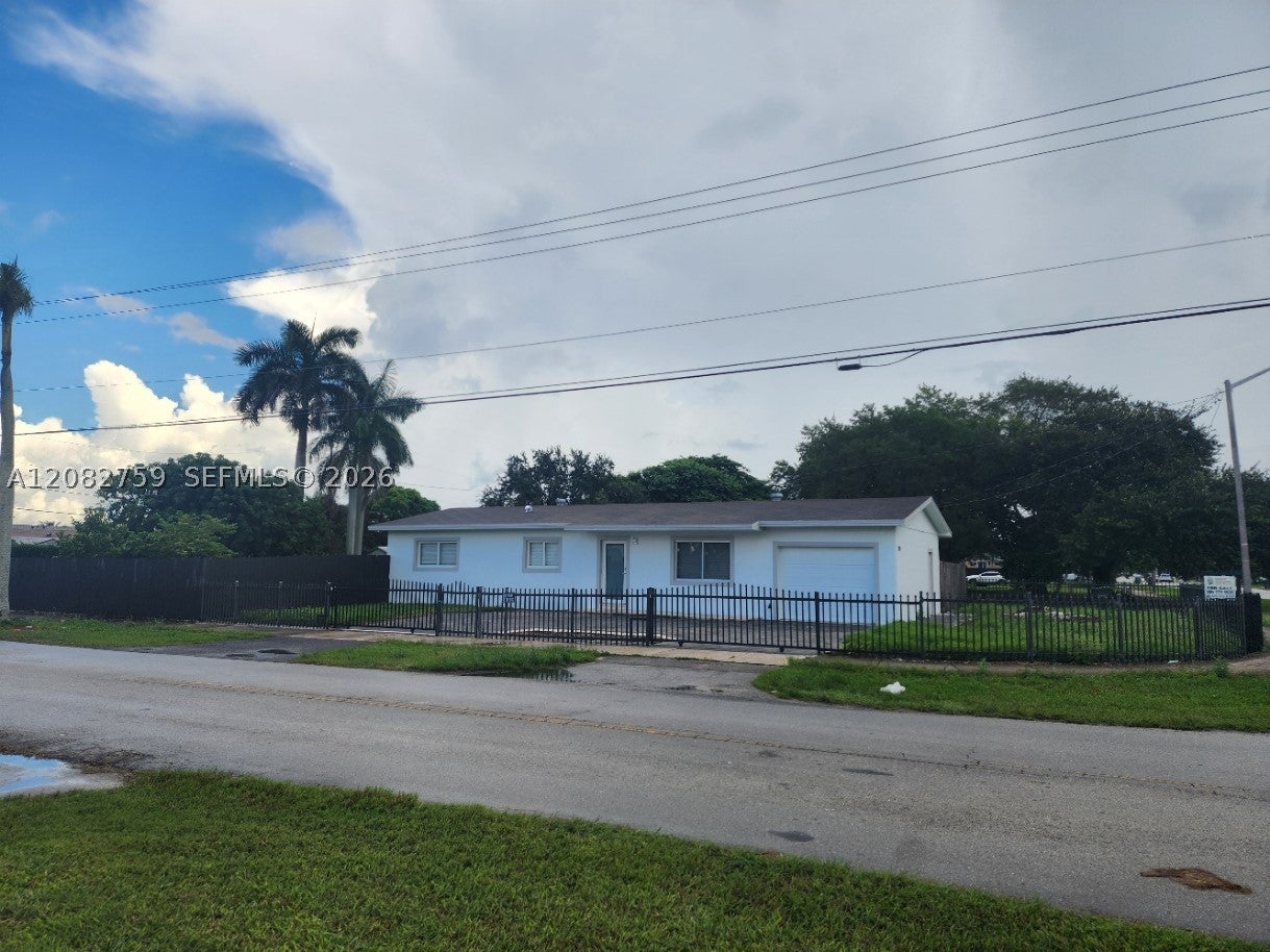 771 NW 15th St