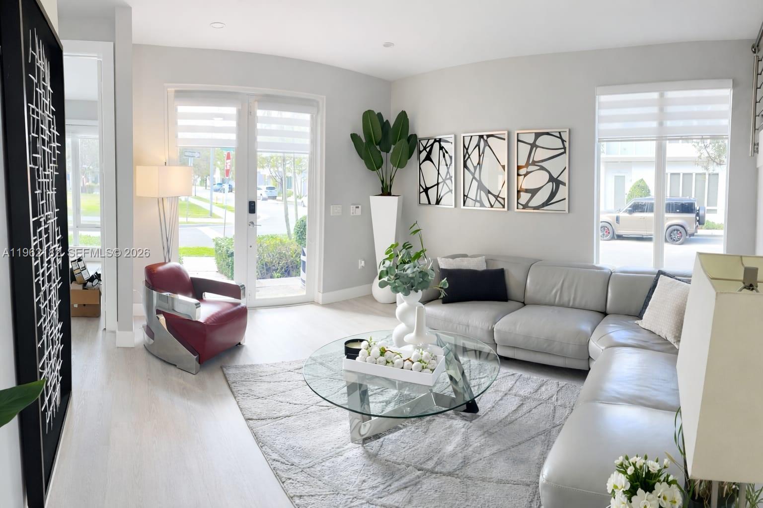 LANDMARK AT DORAL - Residential