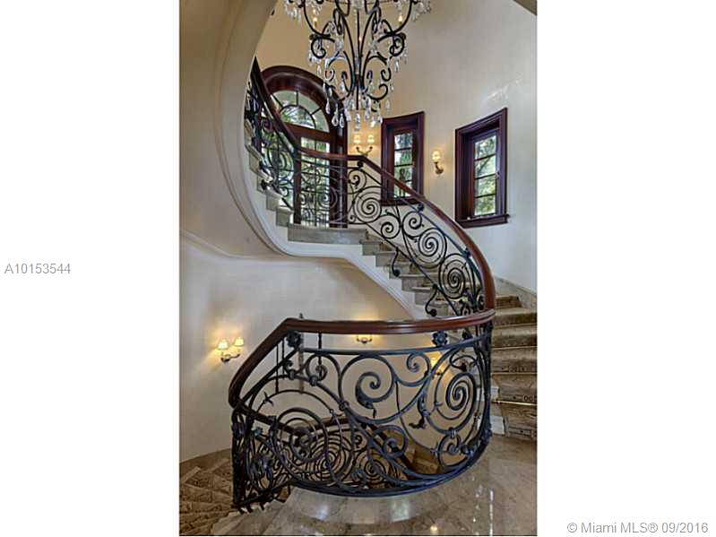 32 54 41 GABLES ESTATES N - Residential