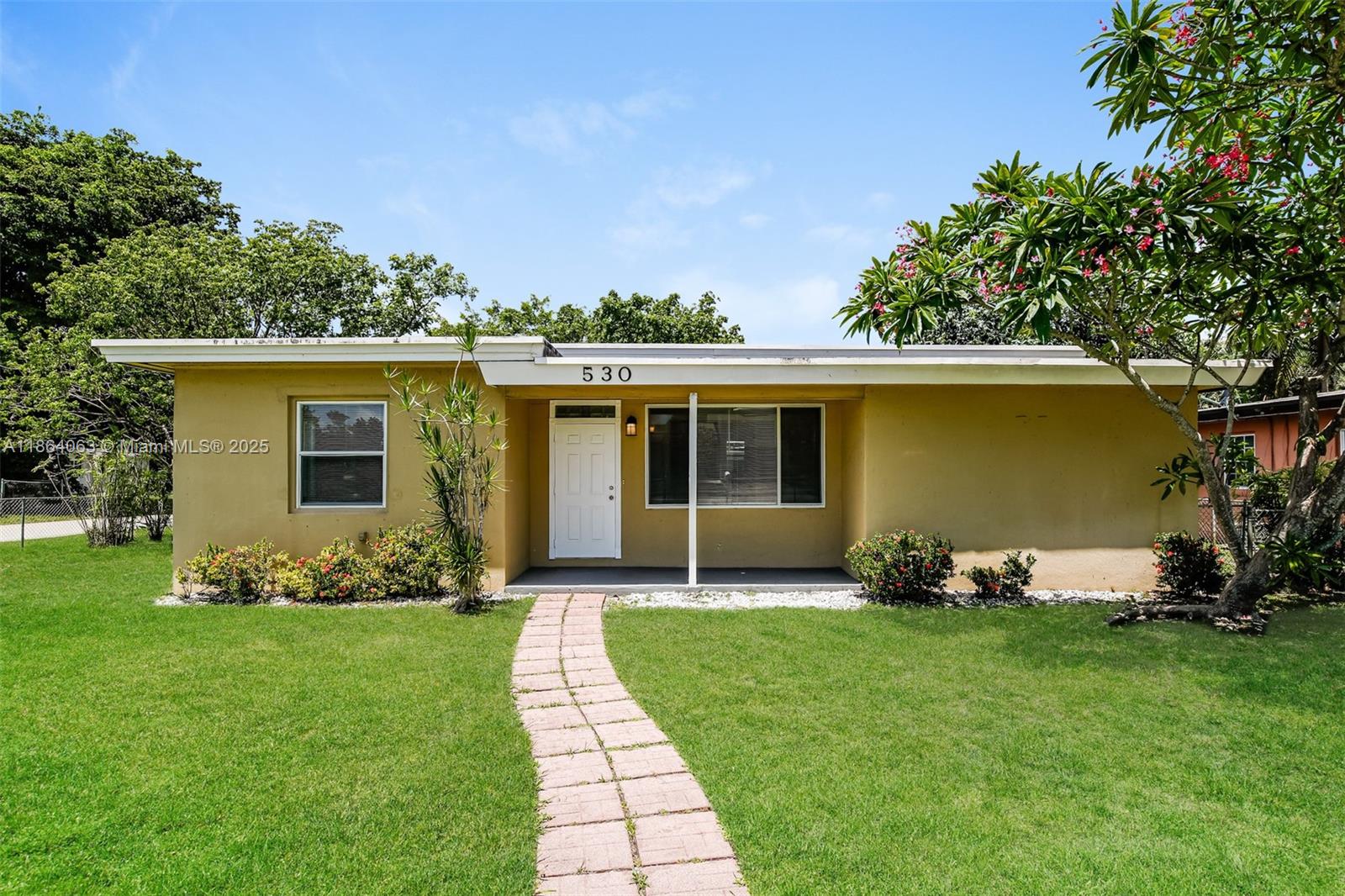 Enjoy this gorgeous home featuring living and entertainment space. This adorable home offers 4 bedroom and 2 bathroom home with tile type flooring. The modern kitchen is equipped with modern appliances and offers updated cabinets with plenty of storage space. Home has neutral paint throughout. The beautiful patio offers plenty of open space for enjoying gorgeous days outdoors. The private, fenced in backyard, is perfect for pets or for enjoying gorgeous days outdoors. This home won't last long. Apply today!
NOTE: Resident is responsible for installing their own washer & dryer. Move in dates are tentative and subject to change. All our homes convey in safe, clean & fully functional conditions. Prices and availability are subject to change at any time.