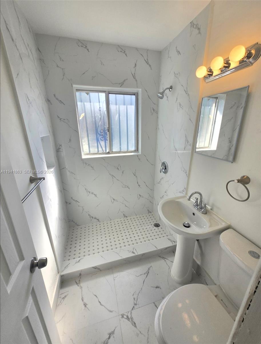 CRAVATTS ALLAPATTAH HOMES - Residential Lease