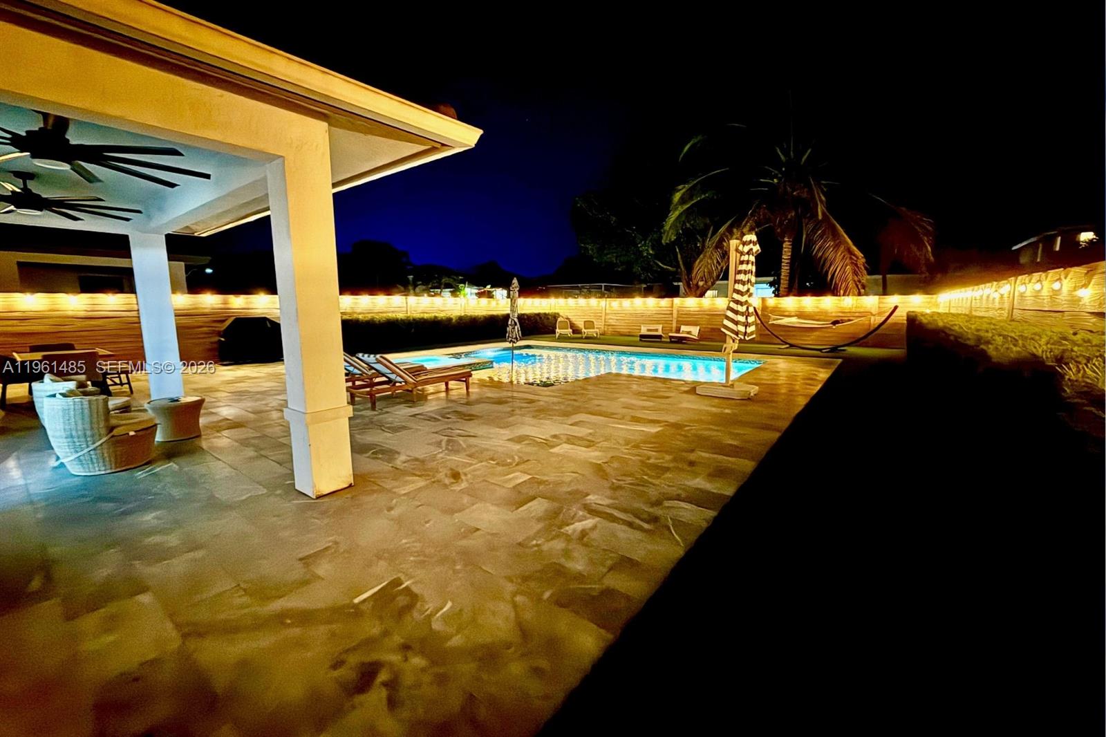 PALM RIDGE GARDENS - Residential