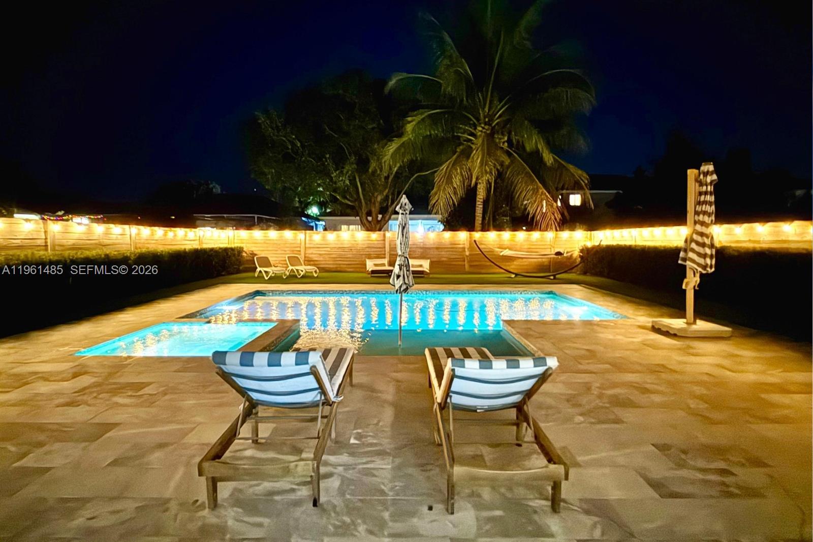 PALM RIDGE GARDENS - Residential