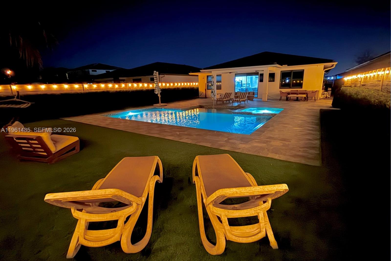 PALM RIDGE GARDENS - Residential