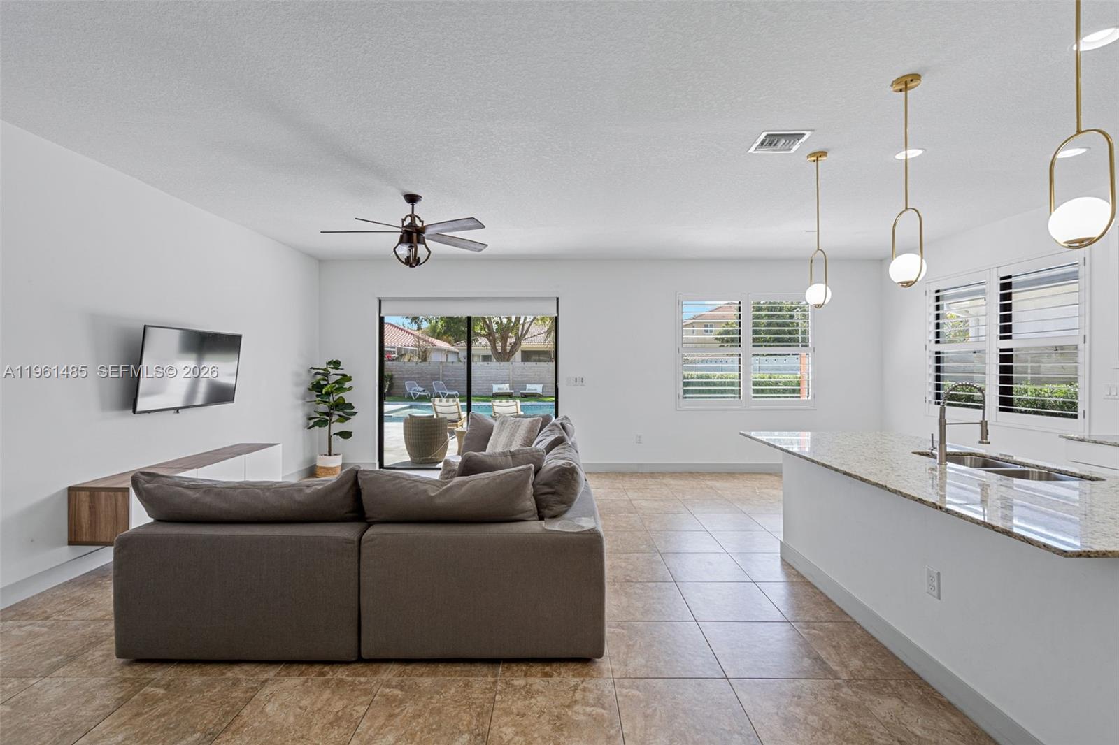 PALM RIDGE GARDENS - Residential