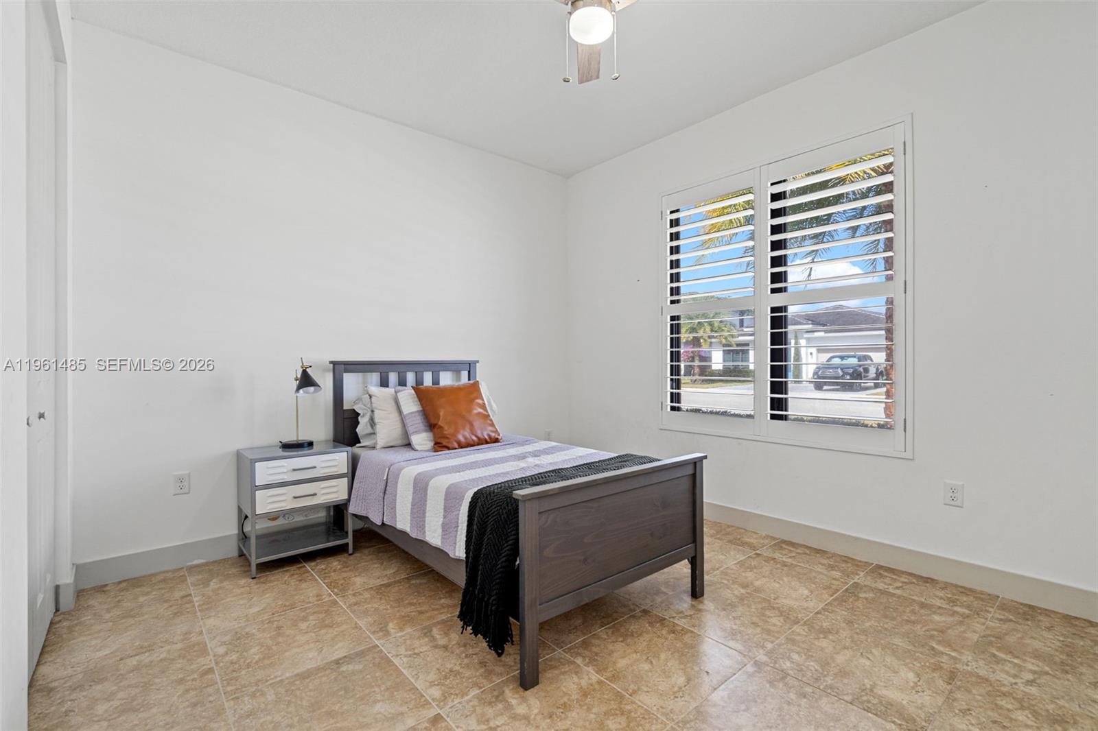 PALM RIDGE GARDENS - Residential