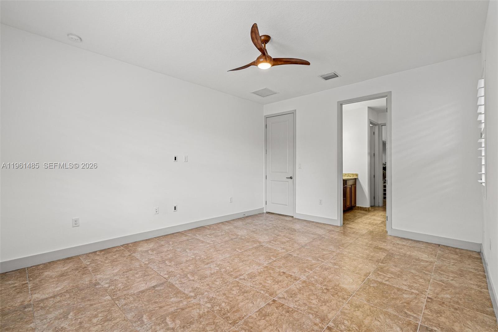 PALM RIDGE GARDENS - Residential