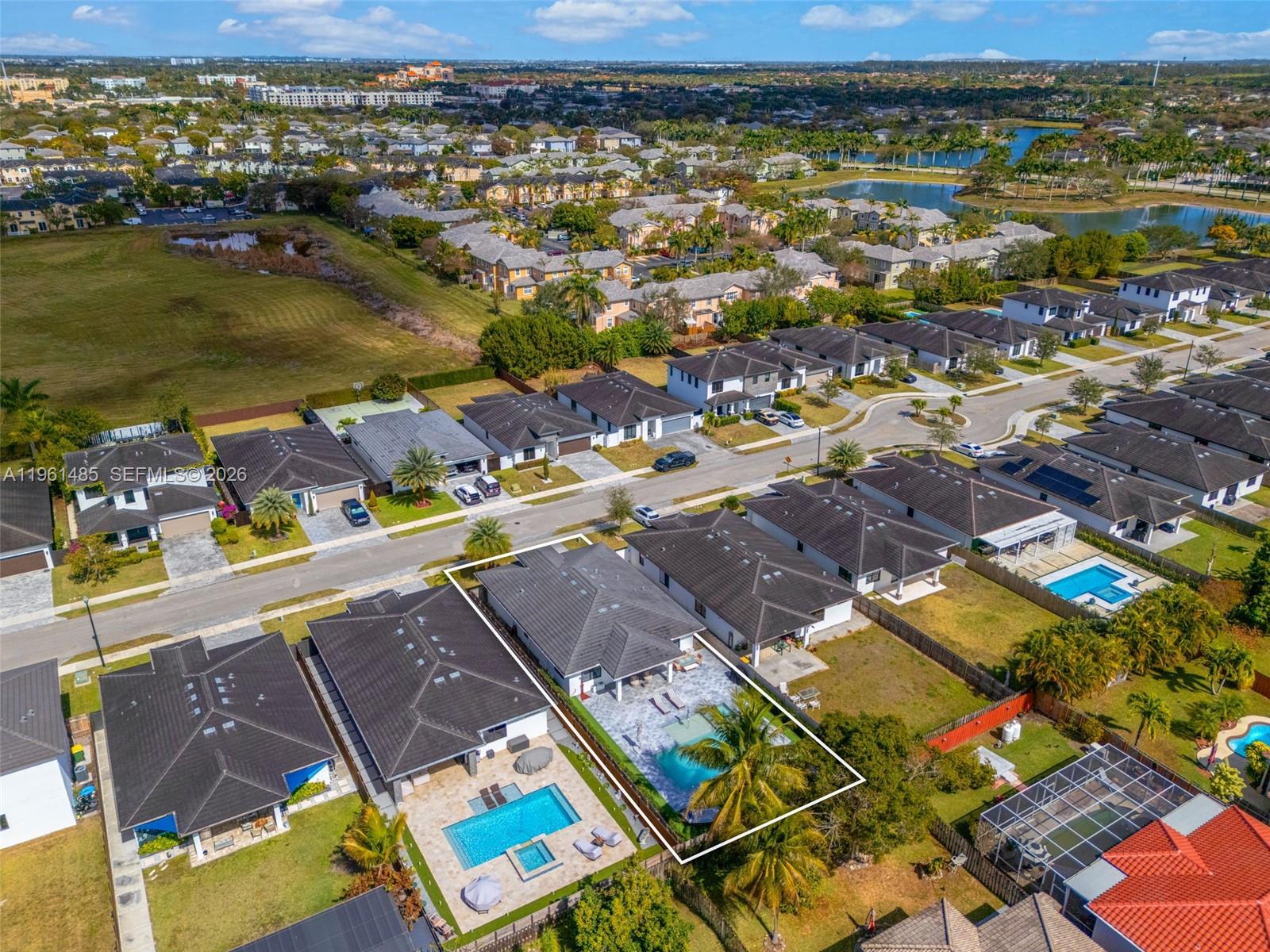 PALM RIDGE GARDENS - Residential