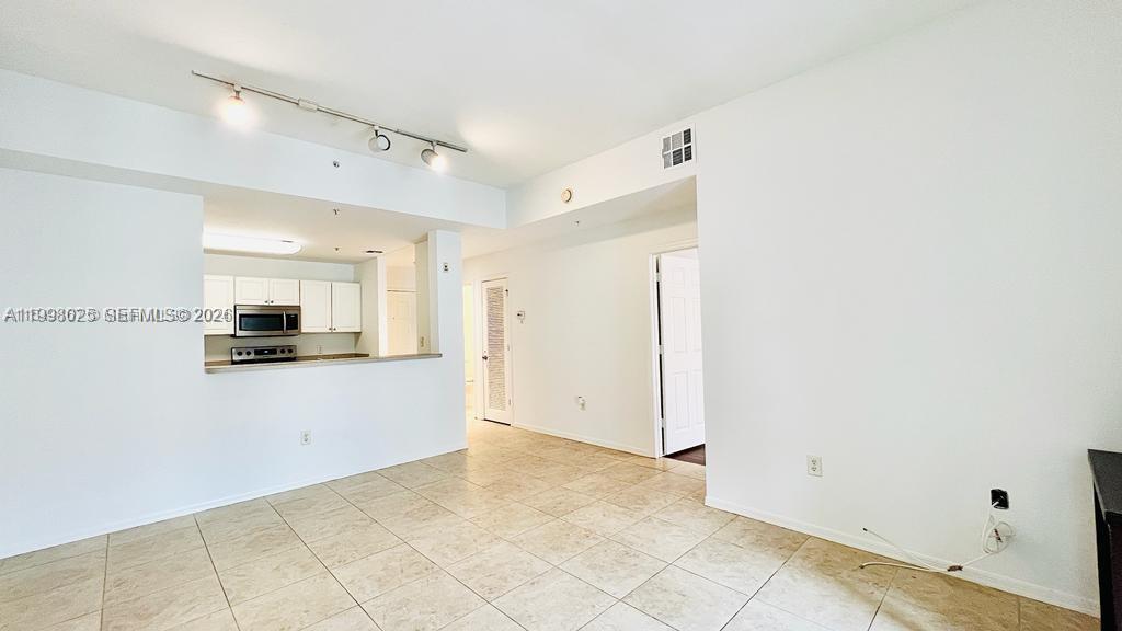 VILLAGE AT ABACOA CONDO - Residential Lease