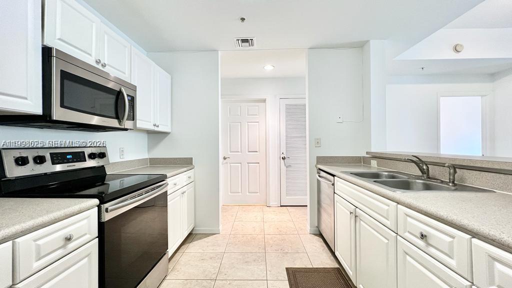 VILLAGE AT ABACOA CONDO - Residential Lease