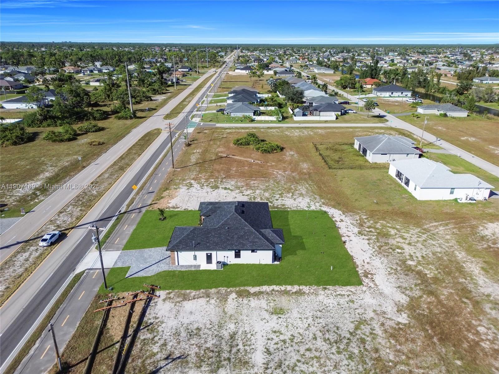 CAPE CORAL - Residential