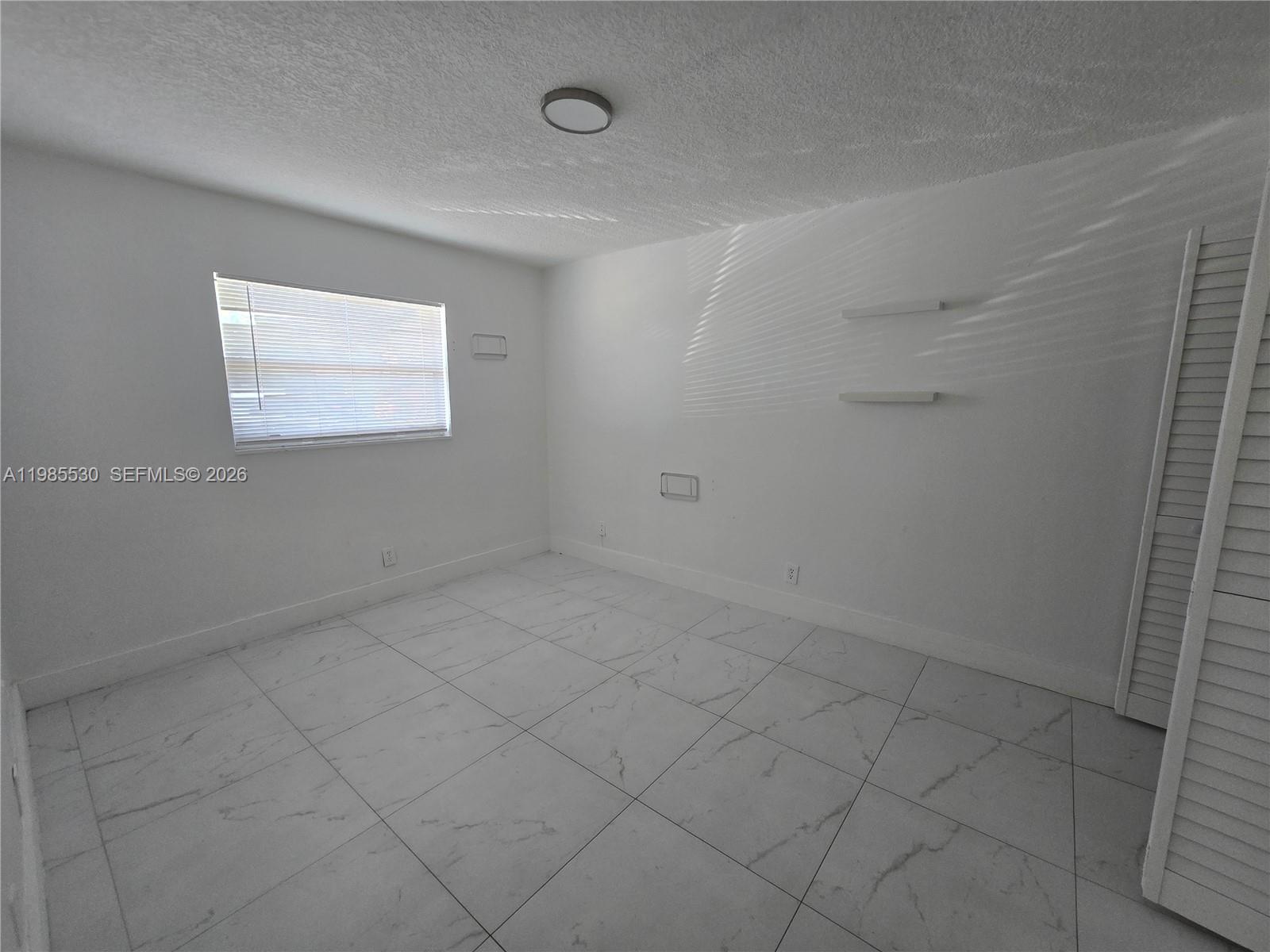 INVERNESS VILLAGE FOUR CO - Residential Lease