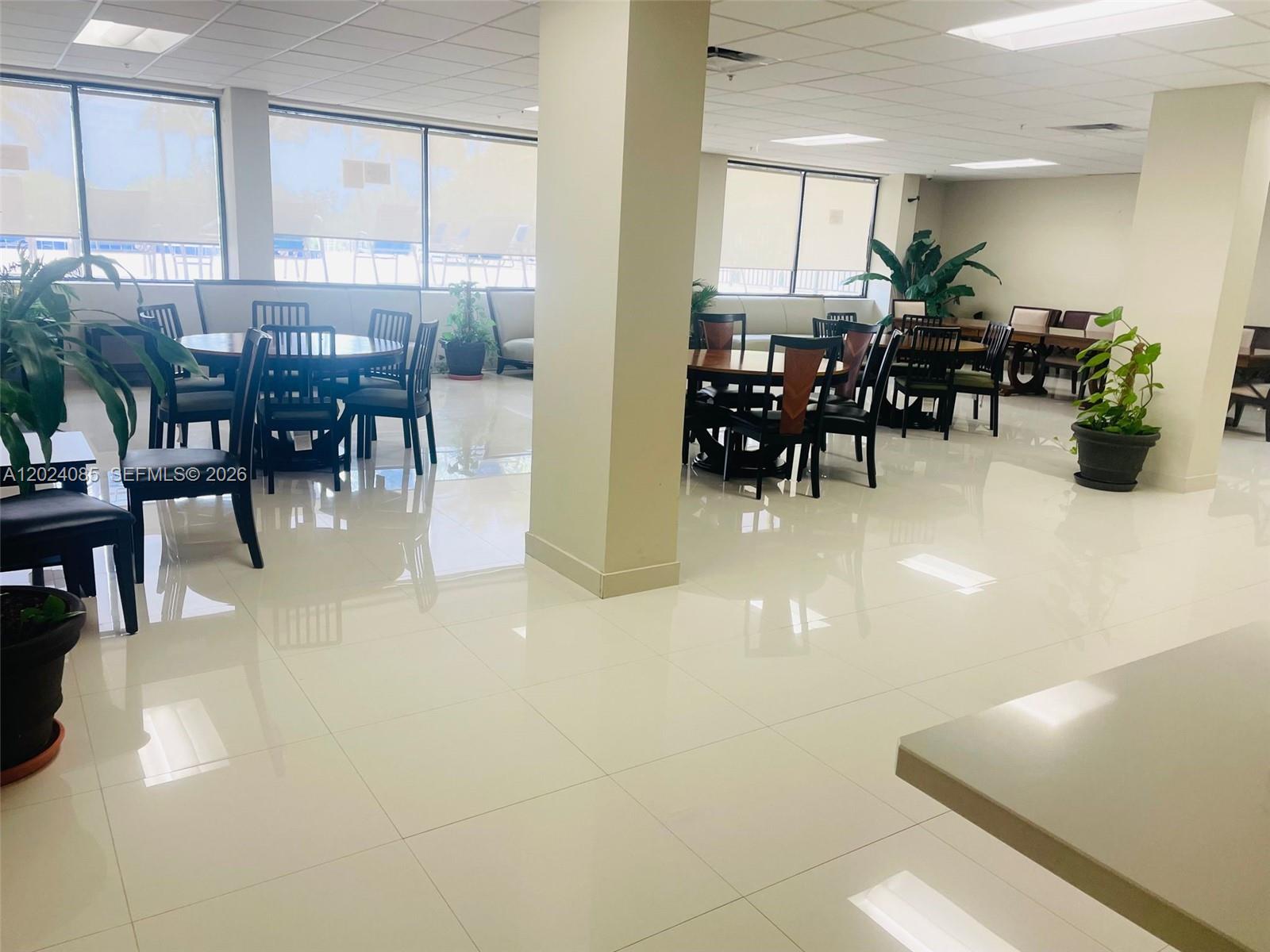 THE GEORGIAN CONDO - Residential Lease