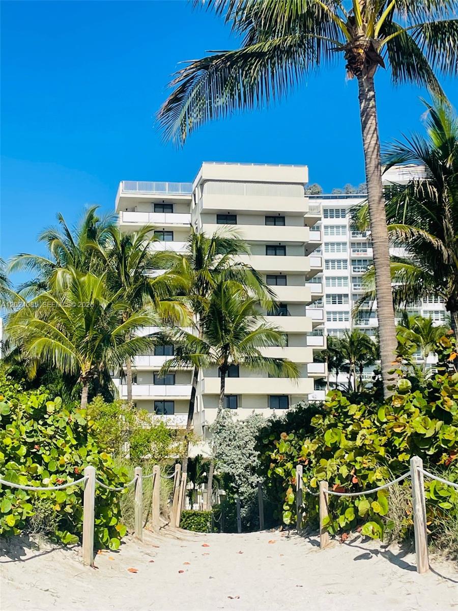THE GEORGIAN CONDO - Residential Lease