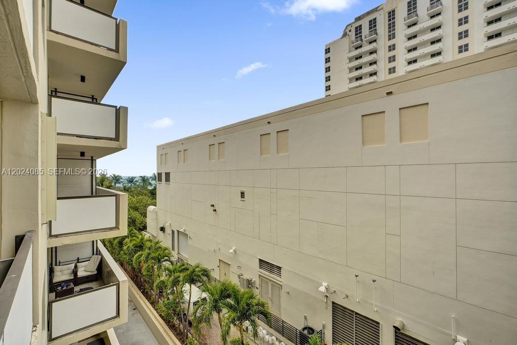 THE GEORGIAN CONDO - Residential Lease