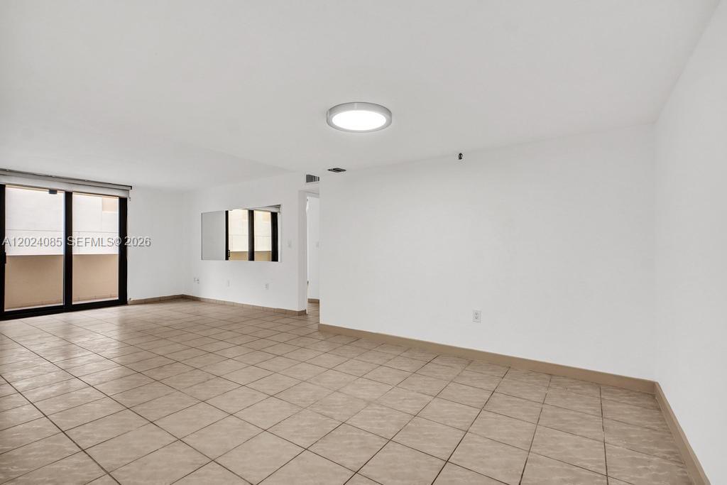THE GEORGIAN CONDO - Residential Lease