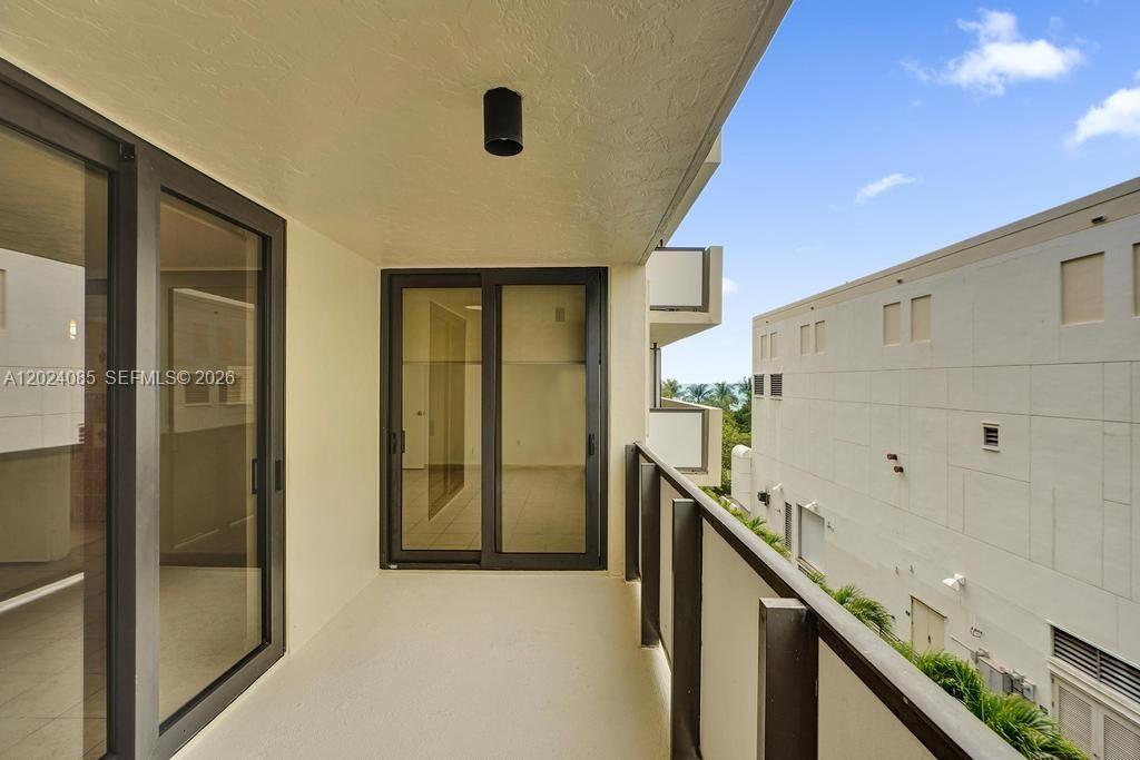 THE GEORGIAN CONDO - Residential Lease
