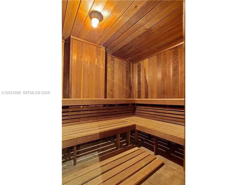 THE GEORGIAN CONDO - Residential Lease