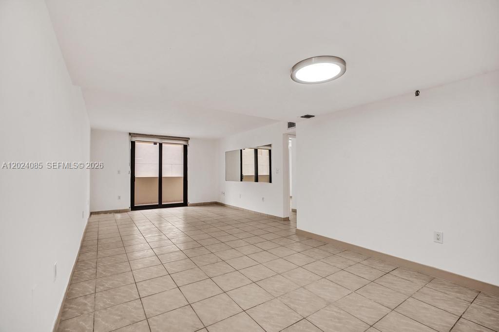 THE GEORGIAN CONDO - Residential Lease