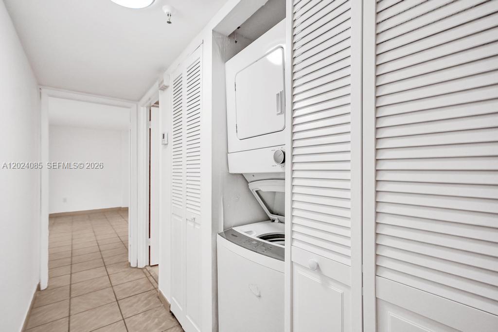 THE GEORGIAN CONDO - Residential Lease