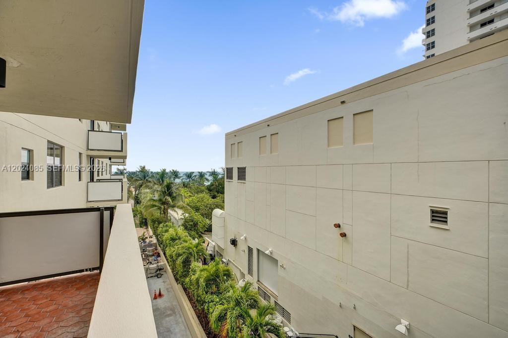THE GEORGIAN CONDO - Residential Lease