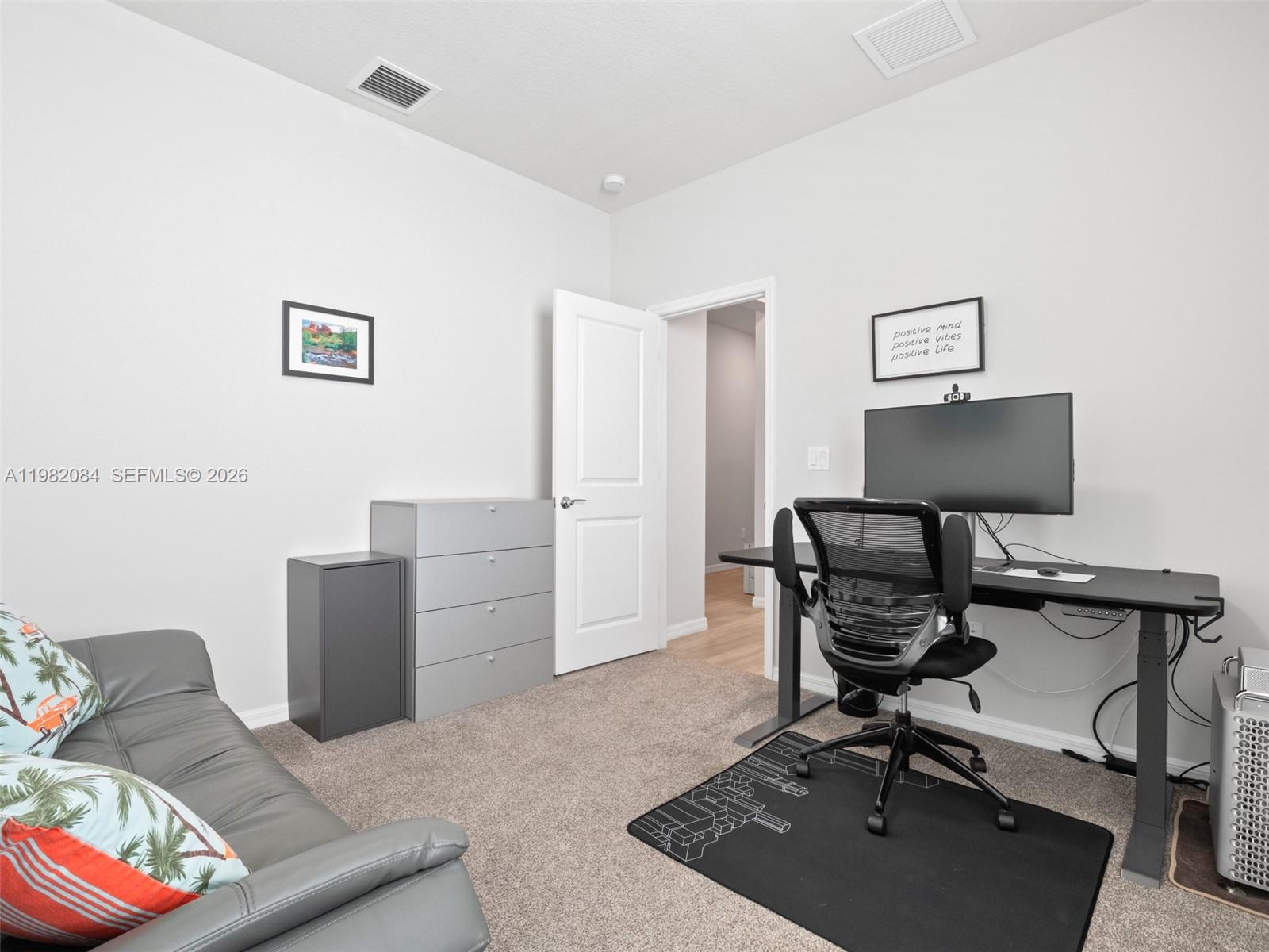 HILLCREST COUNTRY CLUB SO - Residential