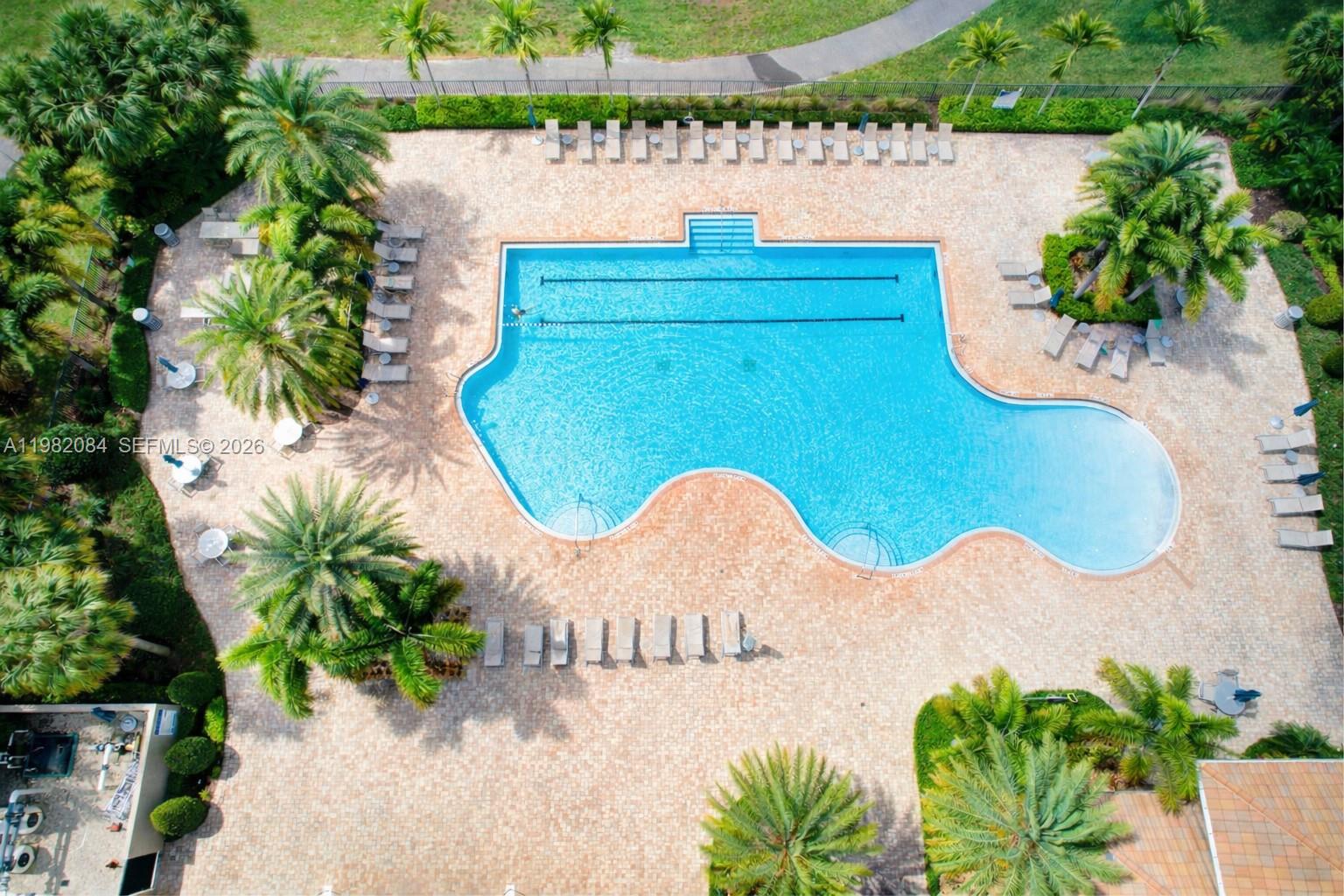 HILLCREST COUNTRY CLUB SO - Residential