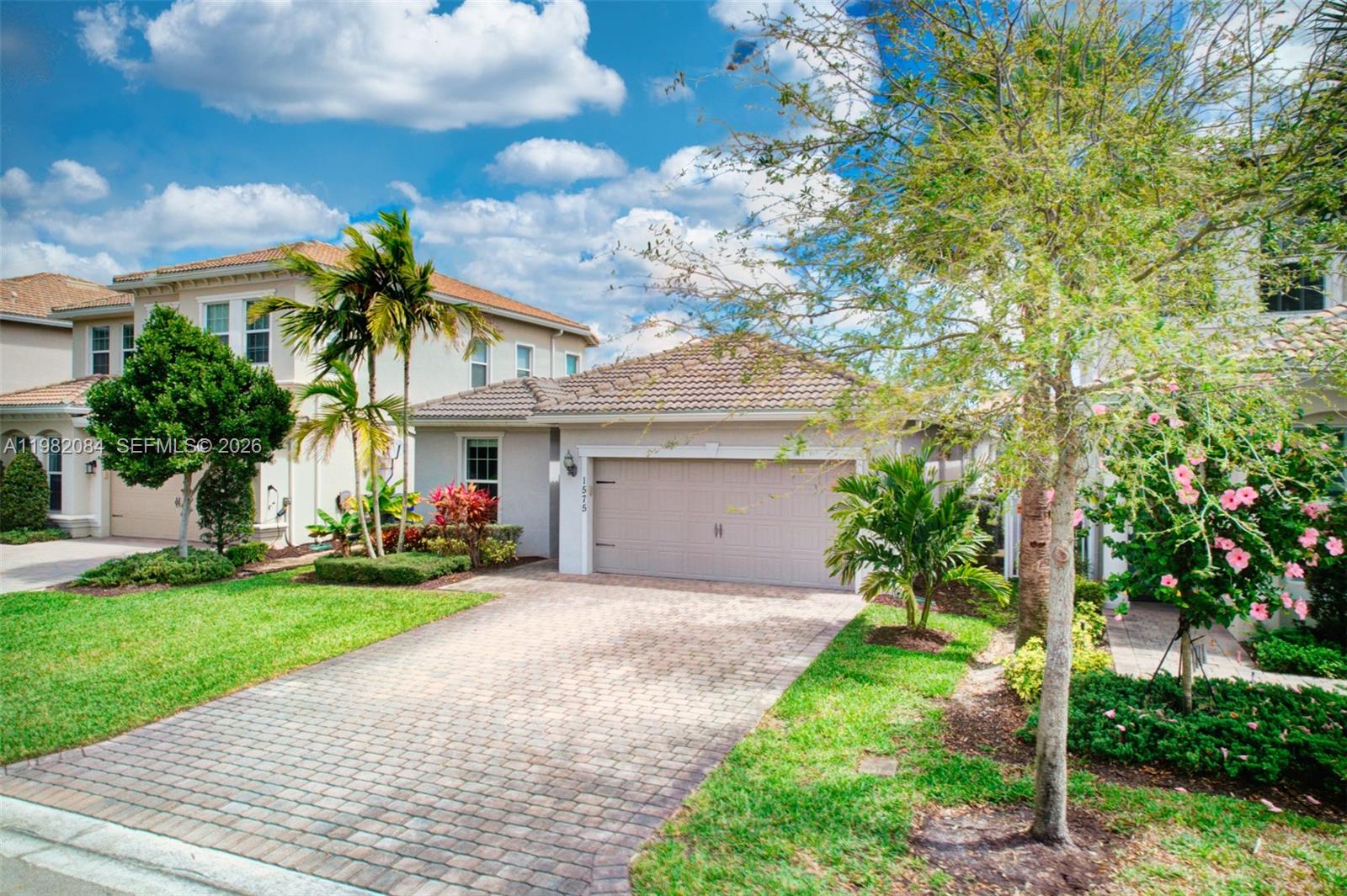 HILLCREST COUNTRY CLUB SO - Residential