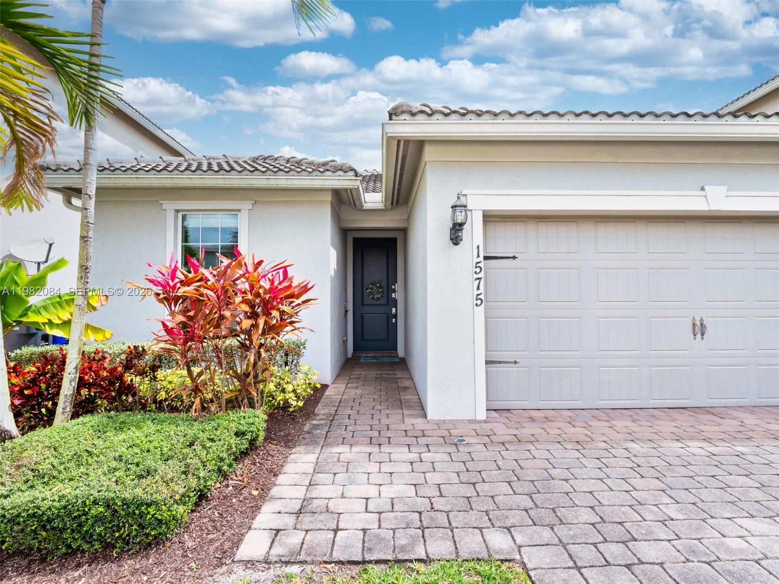 HILLCREST COUNTRY CLUB SO - Residential