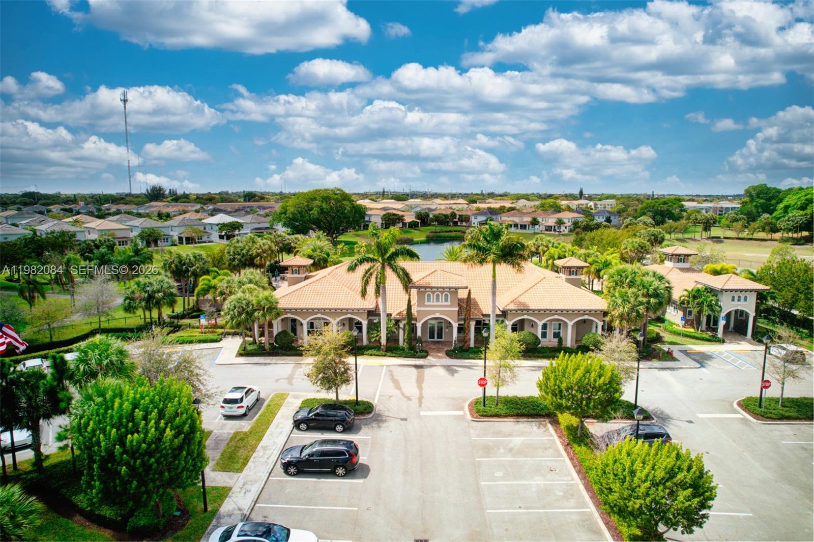 HILLCREST COUNTRY CLUB SO - Residential