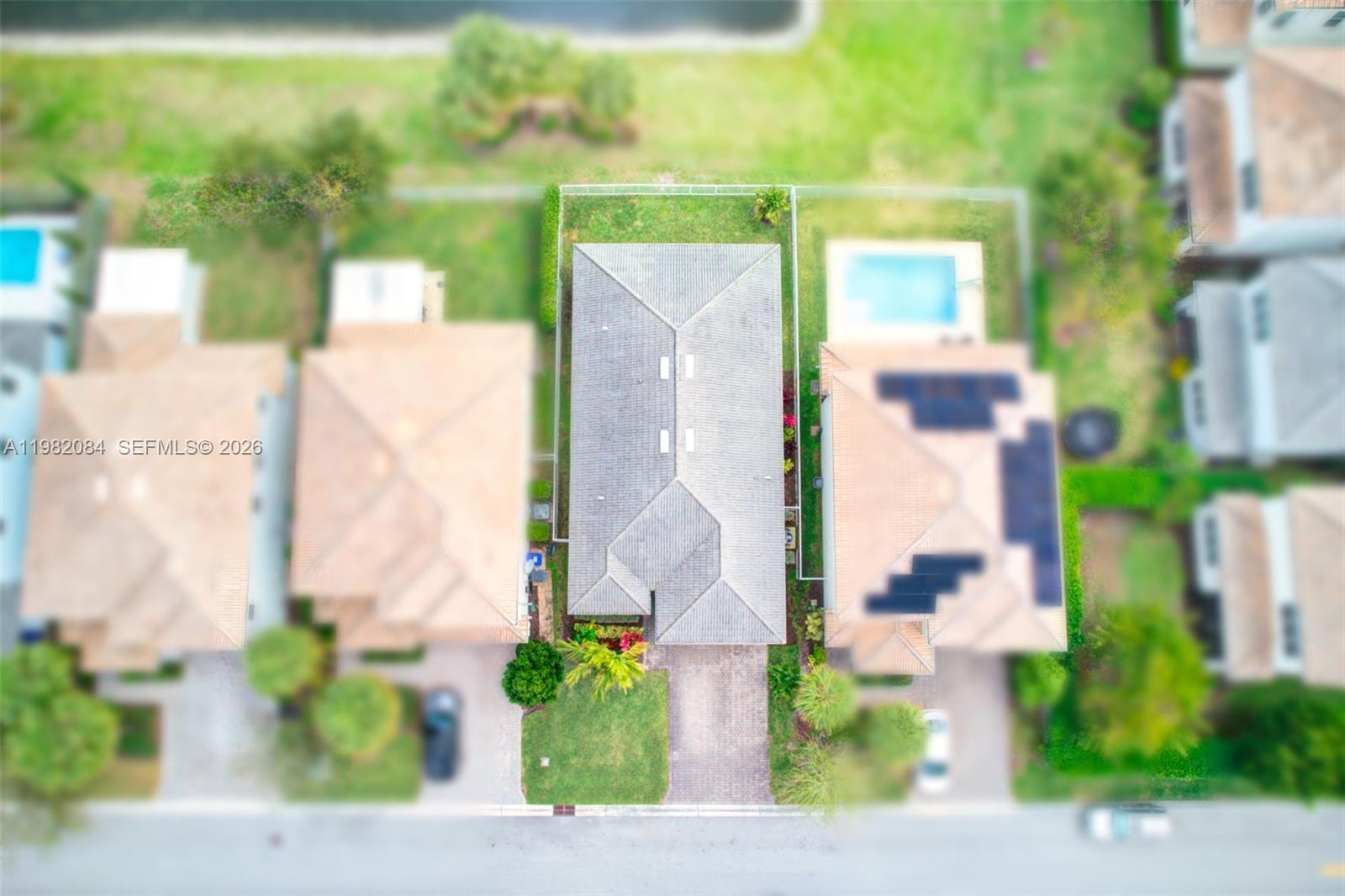 HILLCREST COUNTRY CLUB SO - Residential