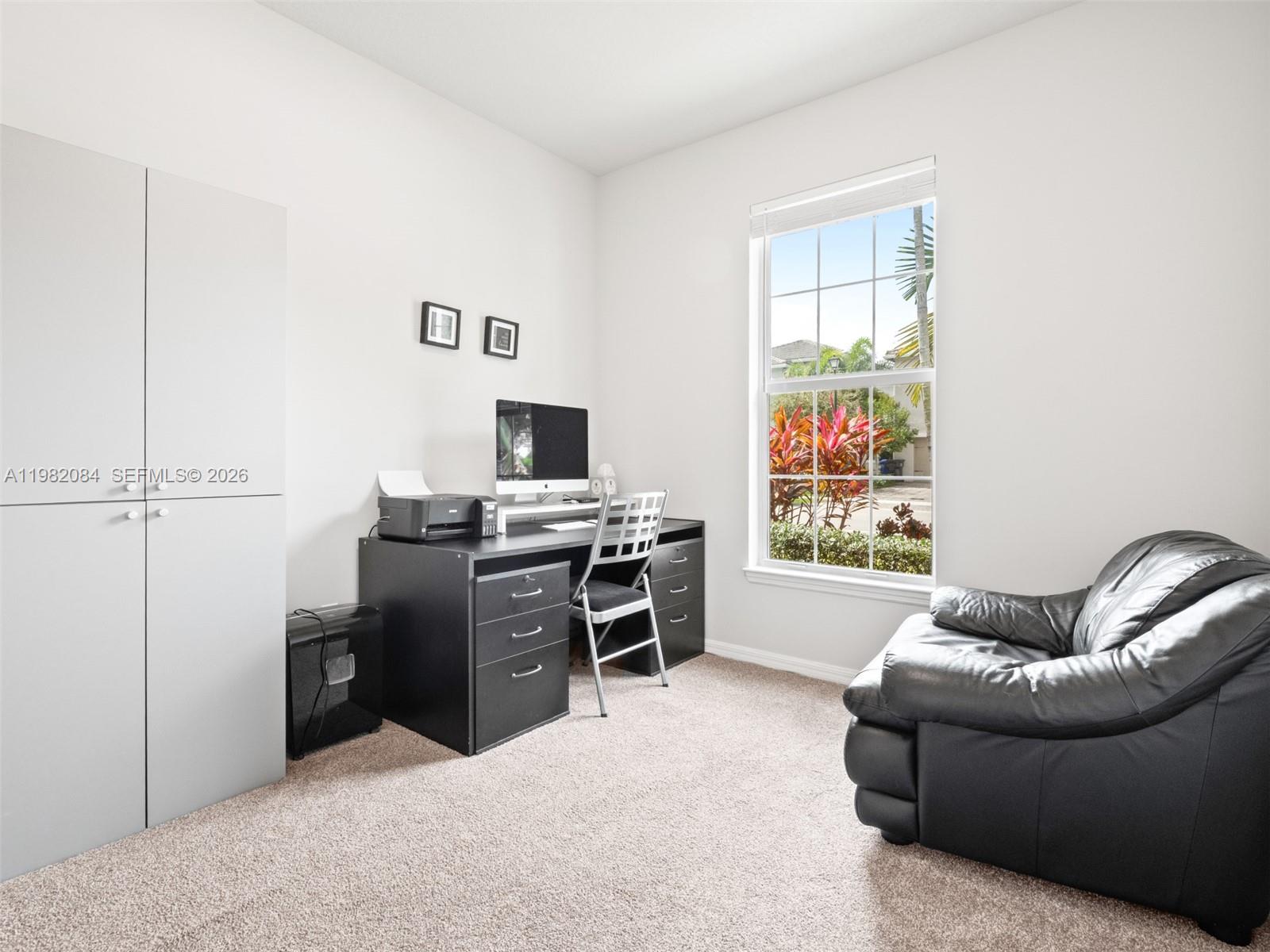 HILLCREST COUNTRY CLUB SO - Residential