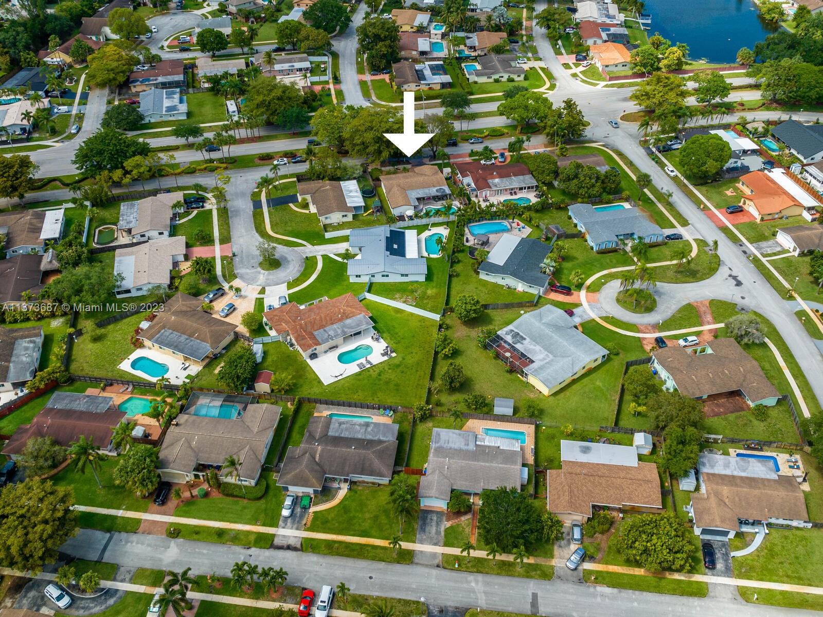 PEMBROKE LAKES SEC 6 - Residential