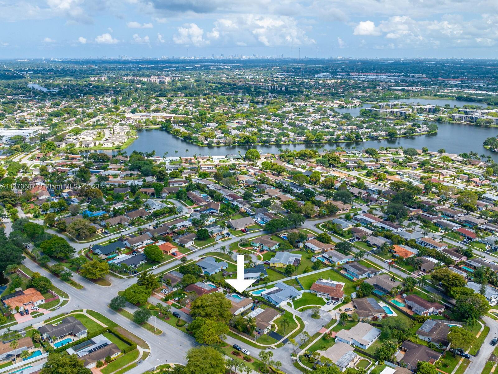 PEMBROKE LAKES SEC 6 - Residential