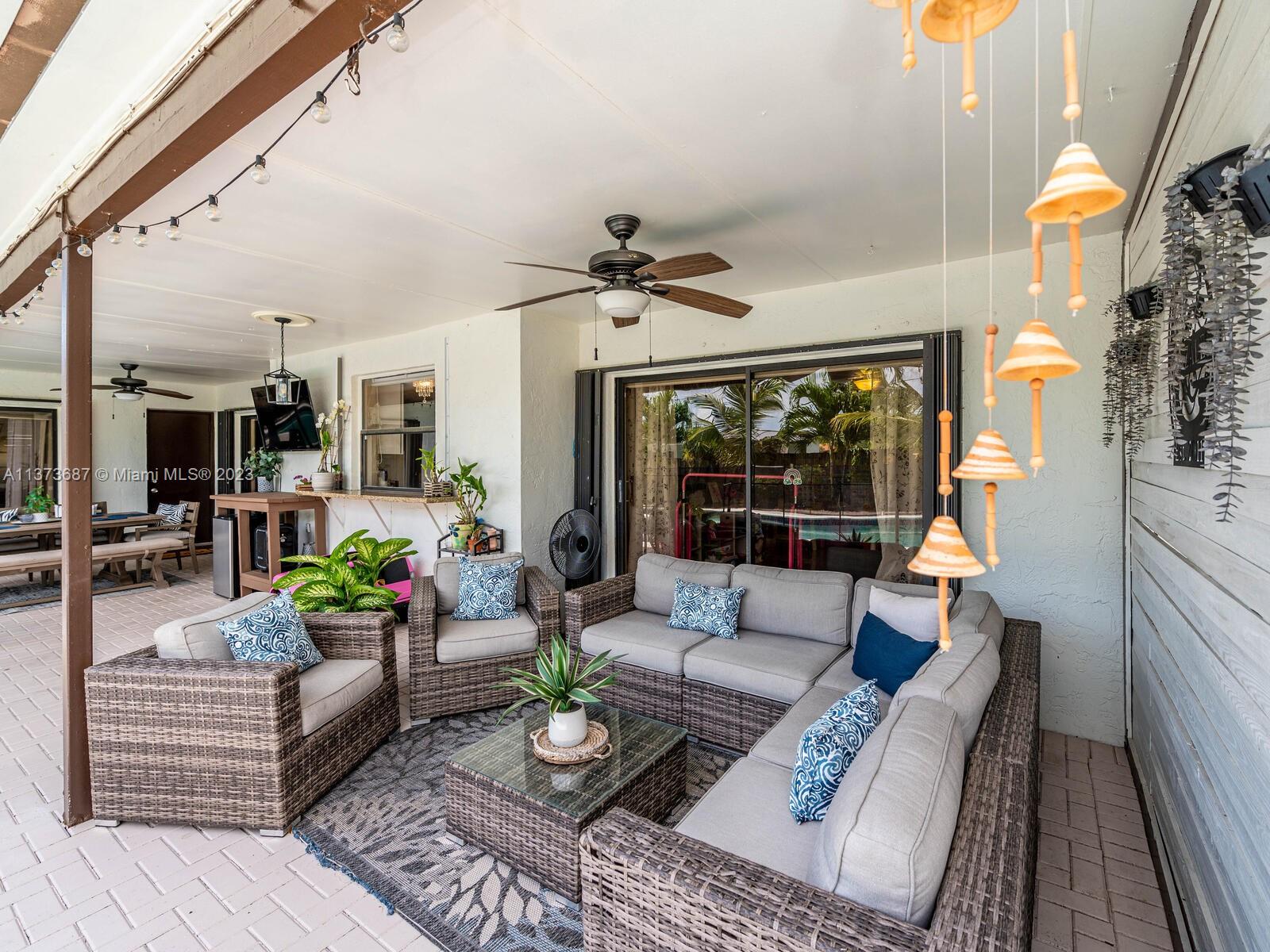 PEMBROKE LAKES SEC 6 - Residential