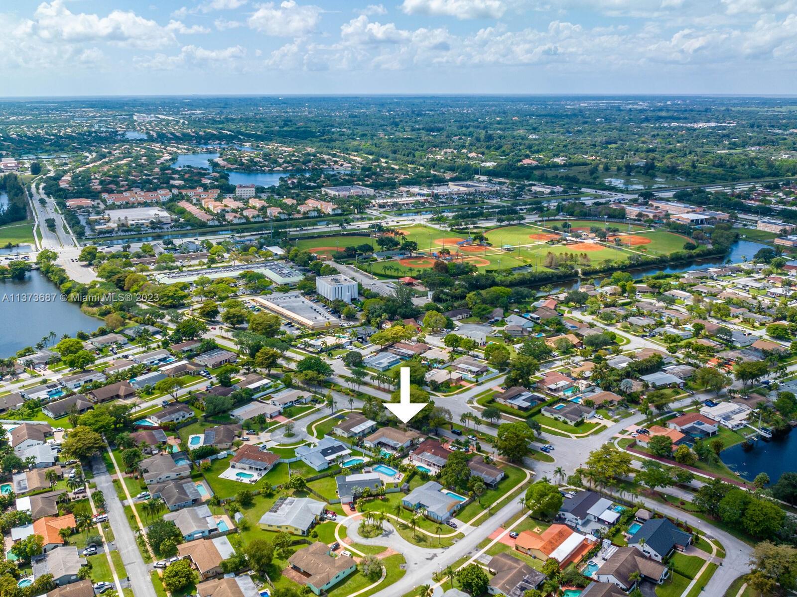 PEMBROKE LAKES SEC 6 - Residential