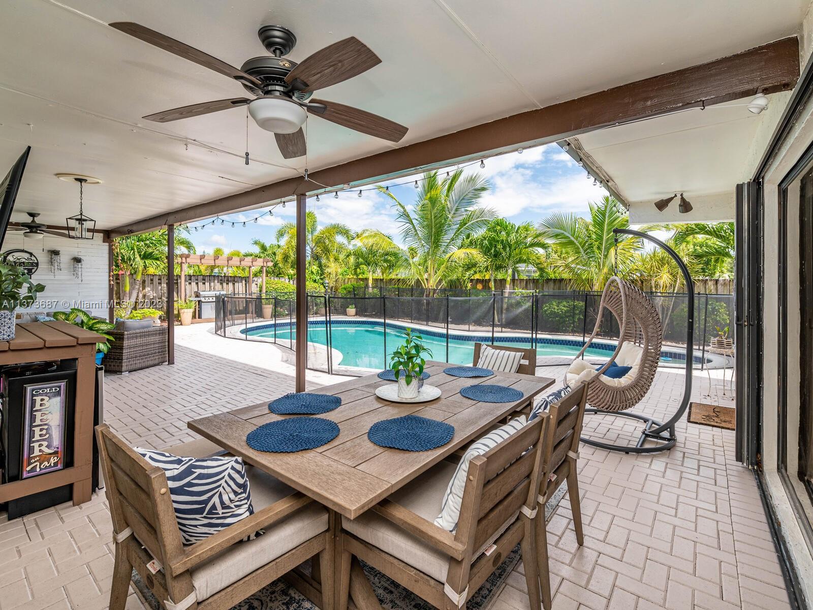 PEMBROKE LAKES SEC 6 - Residential