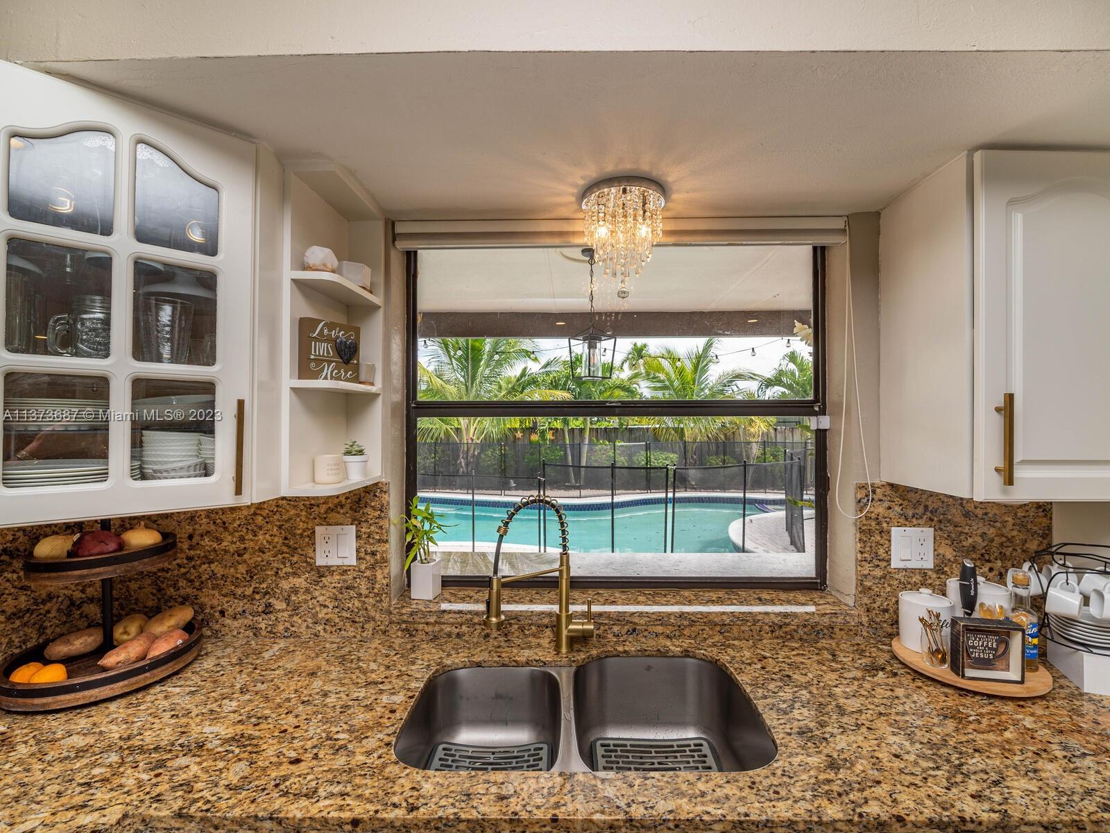 PEMBROKE LAKES SEC 6 - Residential