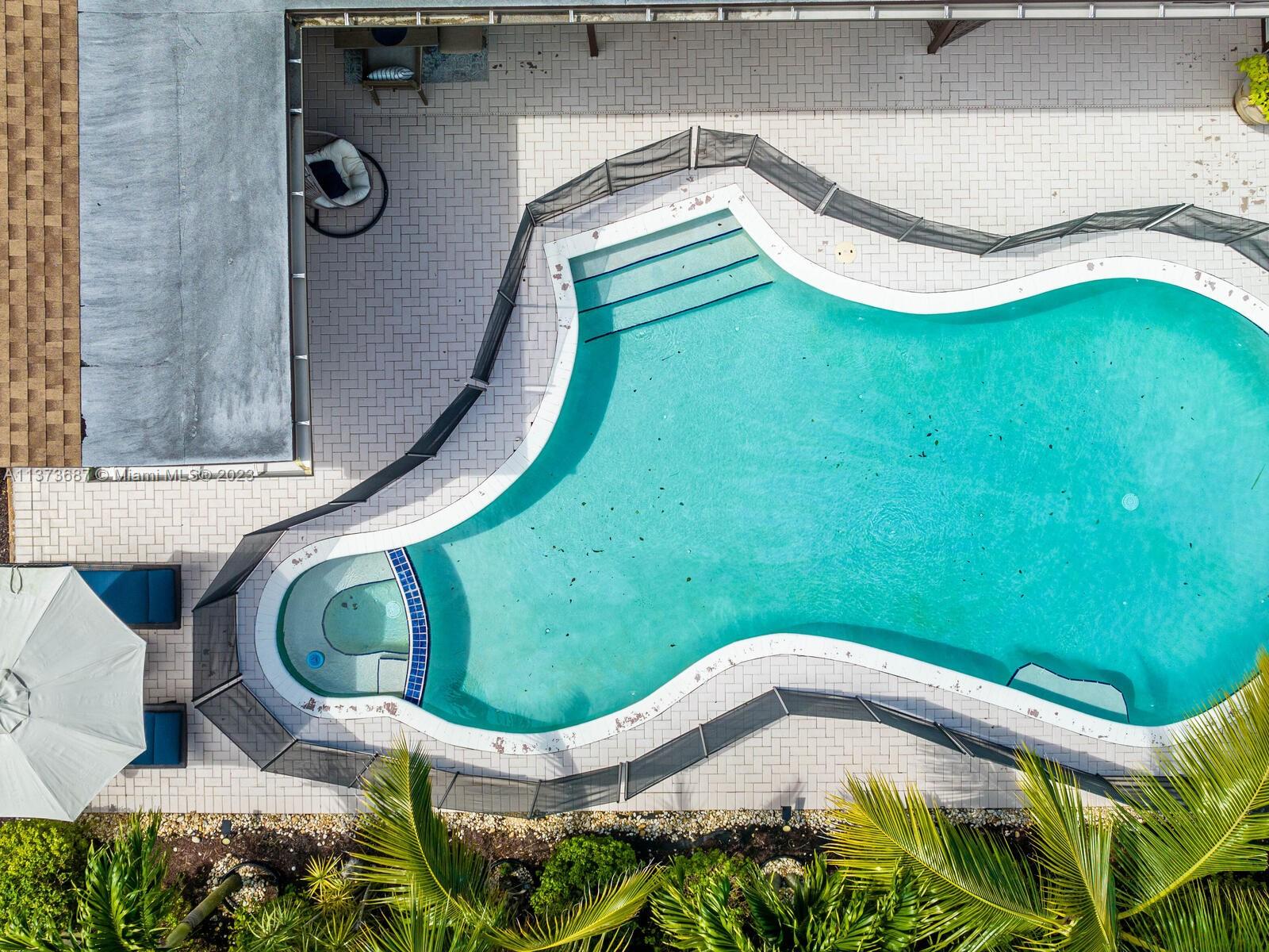 PEMBROKE LAKES SEC 6 - Residential