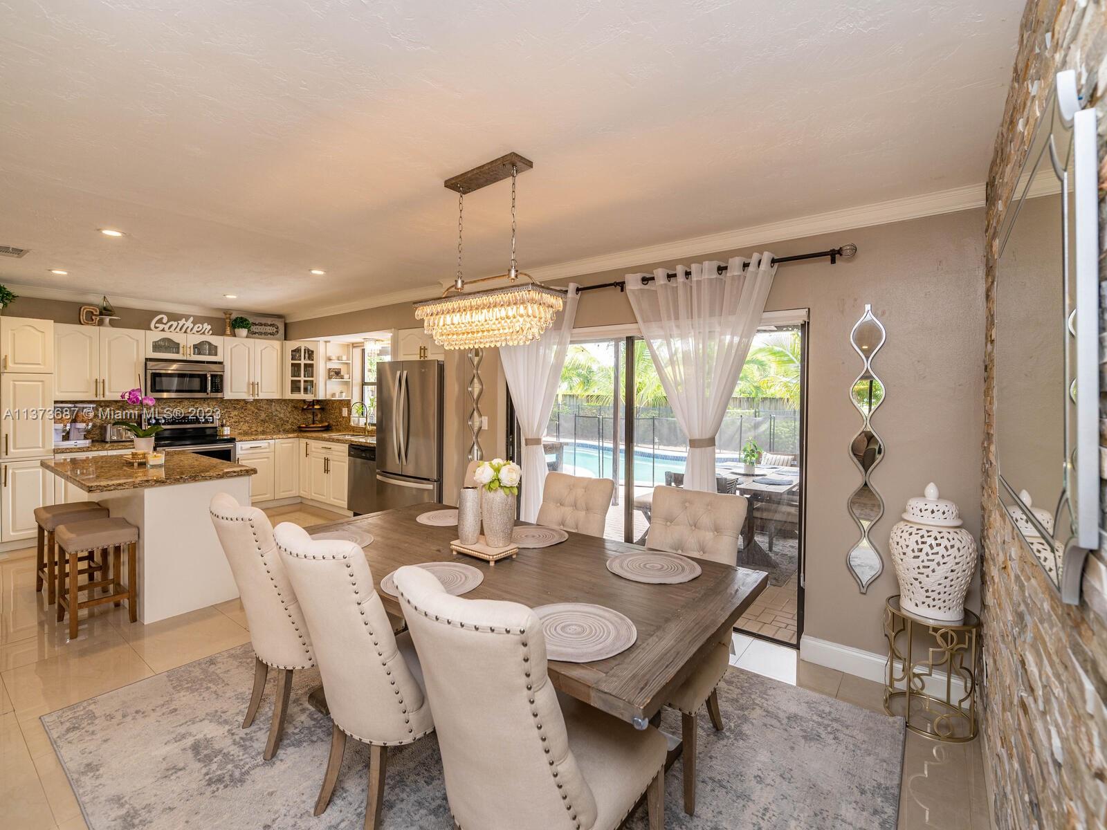 PEMBROKE LAKES SEC 6 - Residential