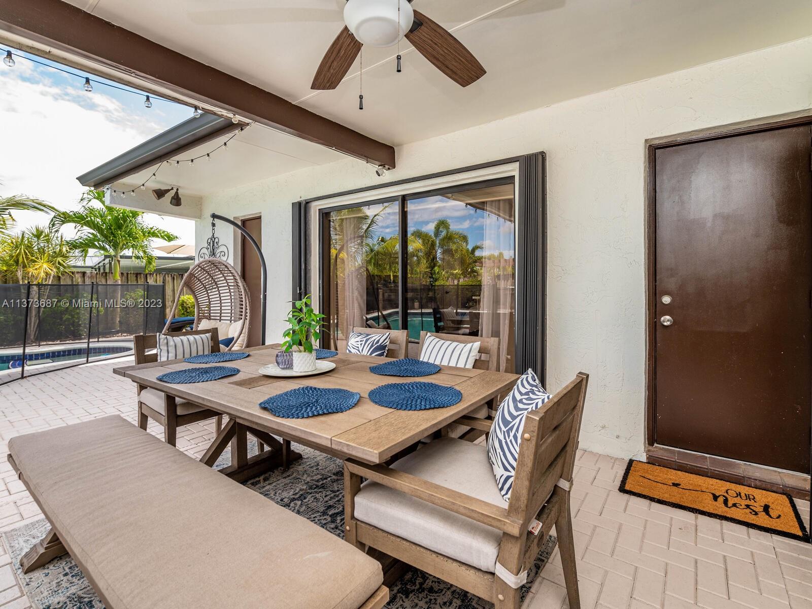 PEMBROKE LAKES SEC 6 - Residential