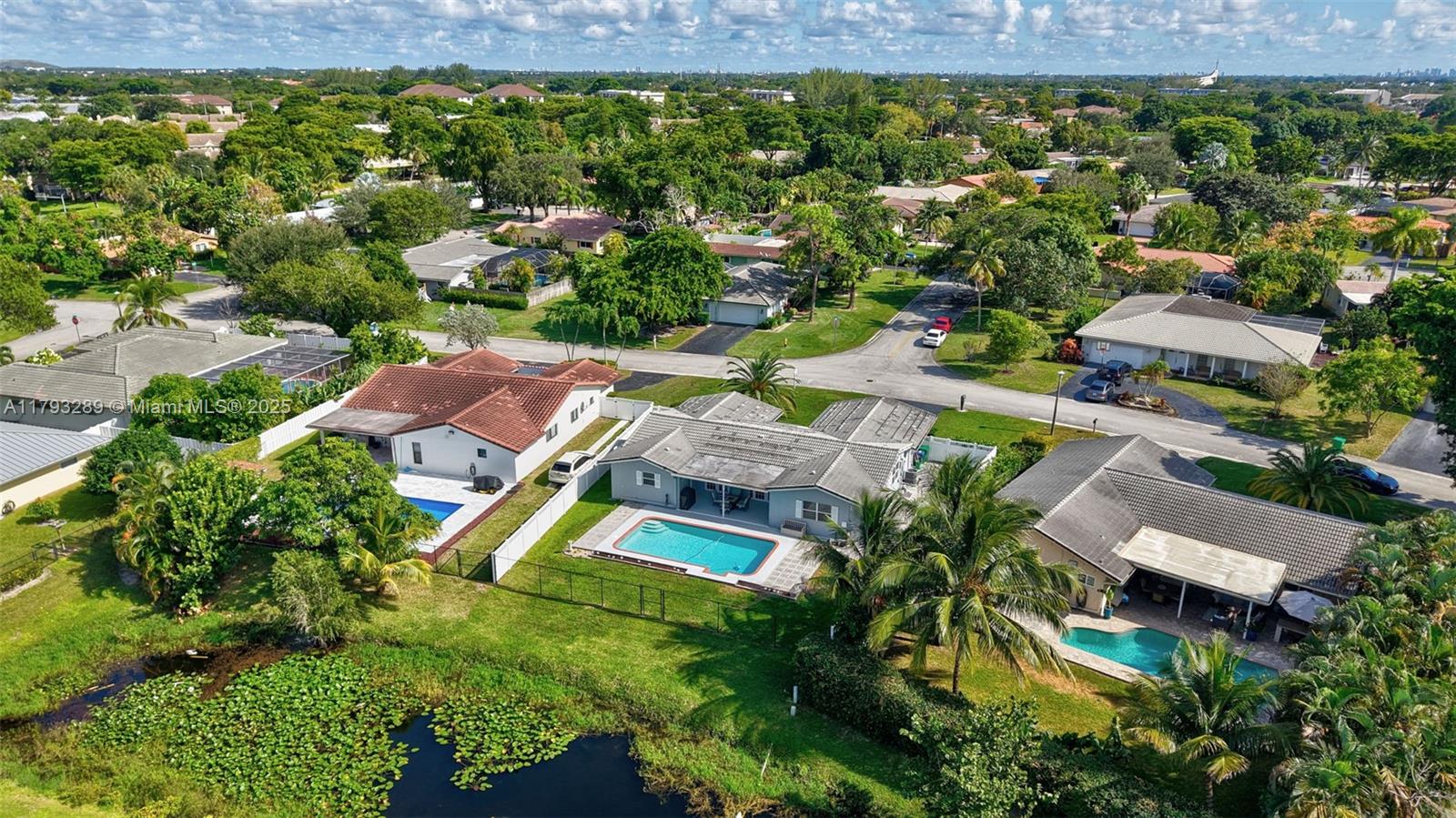 FOREST HILLS - Residential