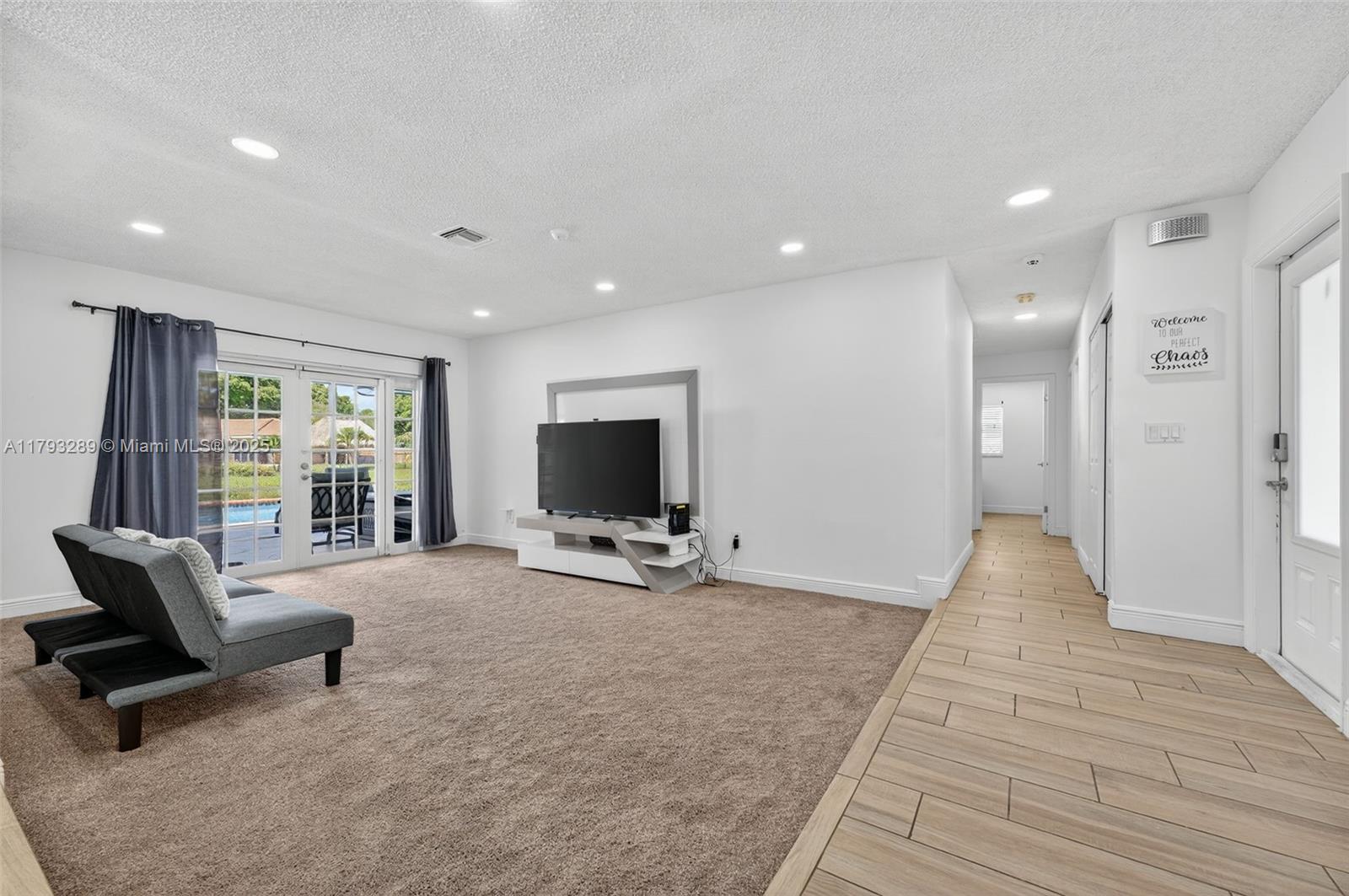 FOREST HILLS - Residential